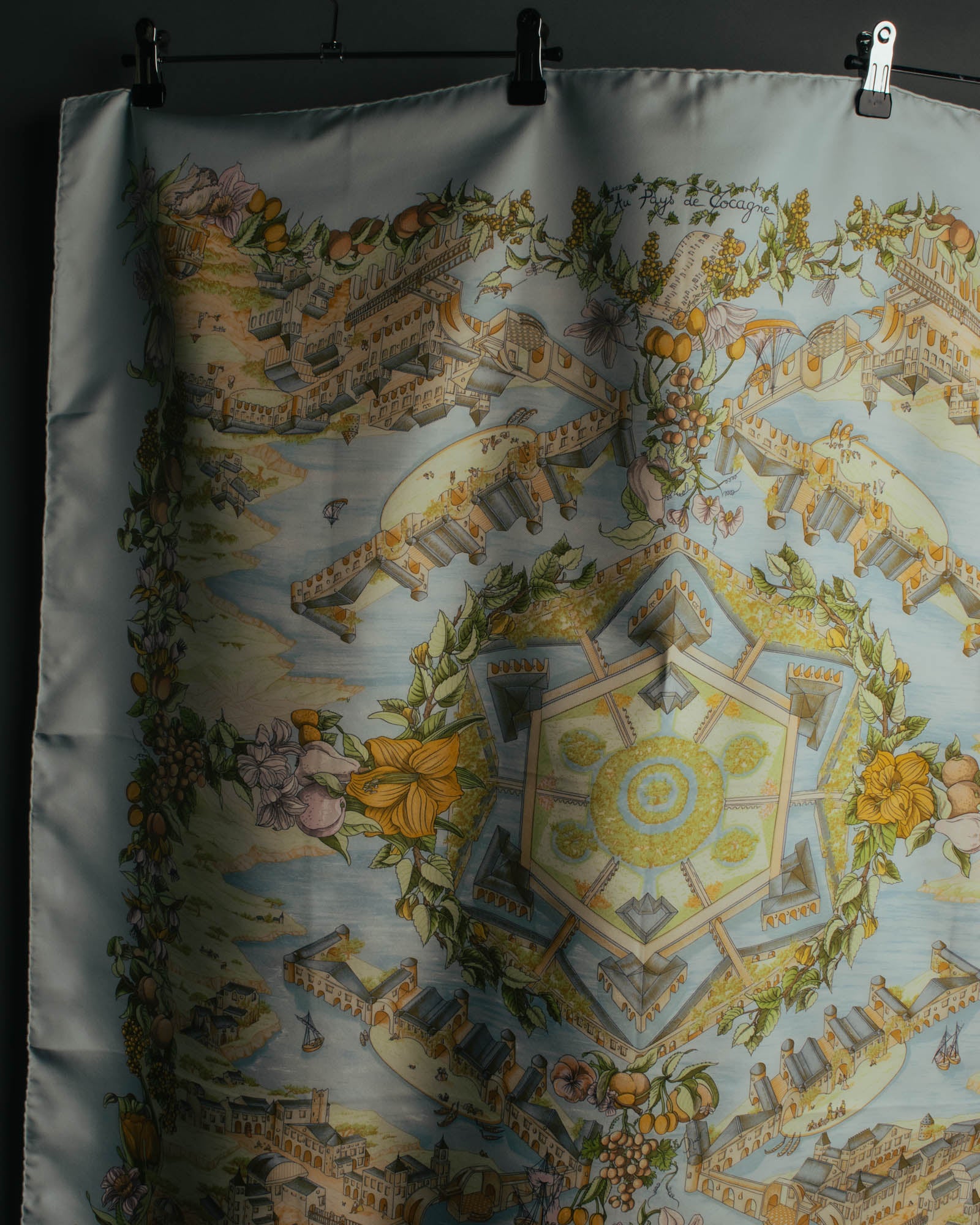 "HERMÈS" 00's Au pays de cocagne silk scarf