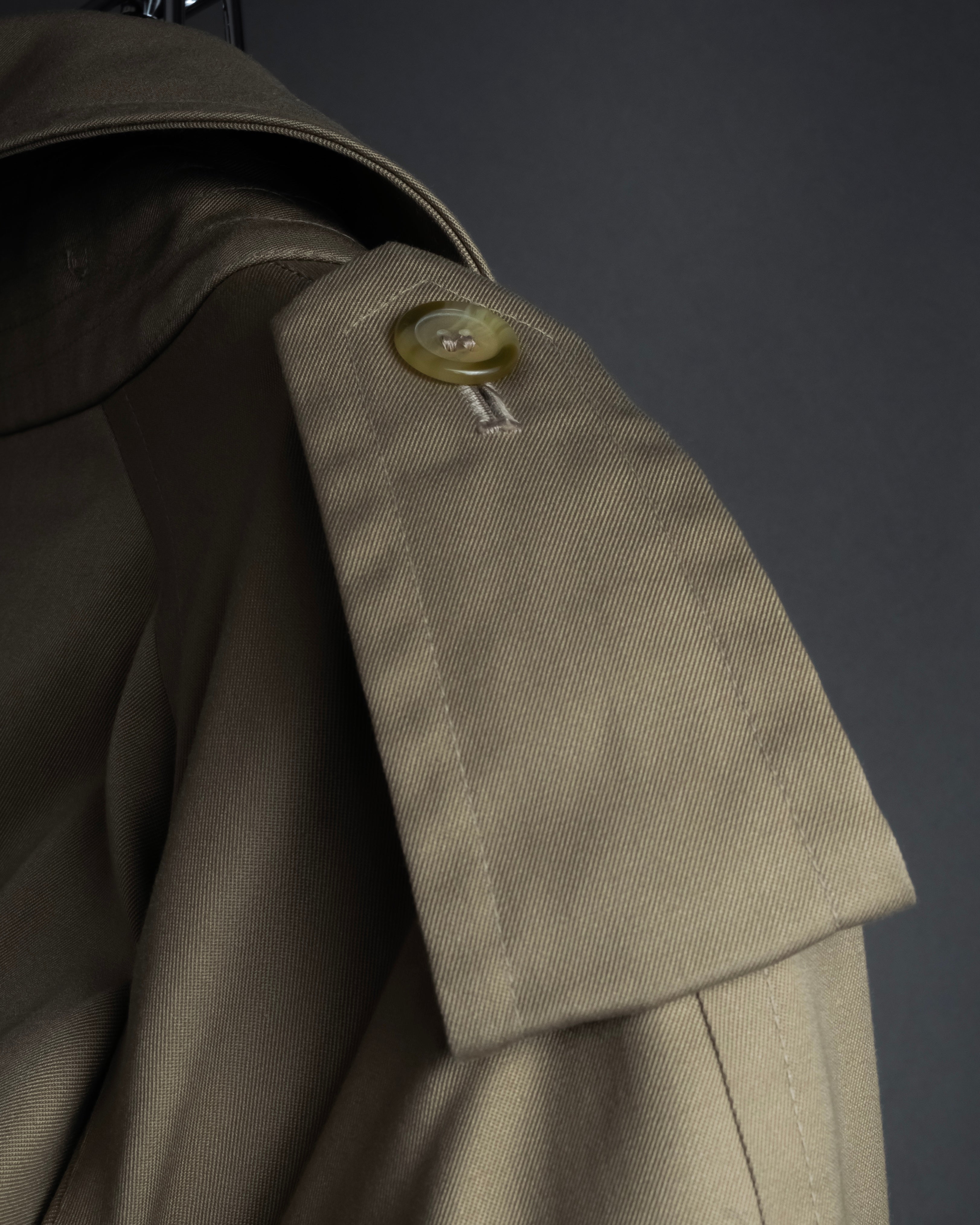 "BURBERRYS" Traditional detail double-breasted stand color trench coat