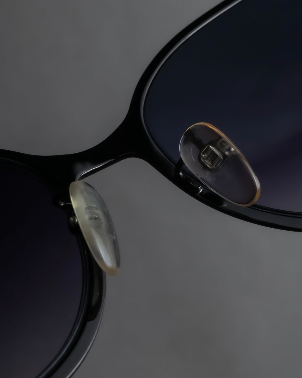 "LOEWE" Anagram logo engraved oval sunglasses