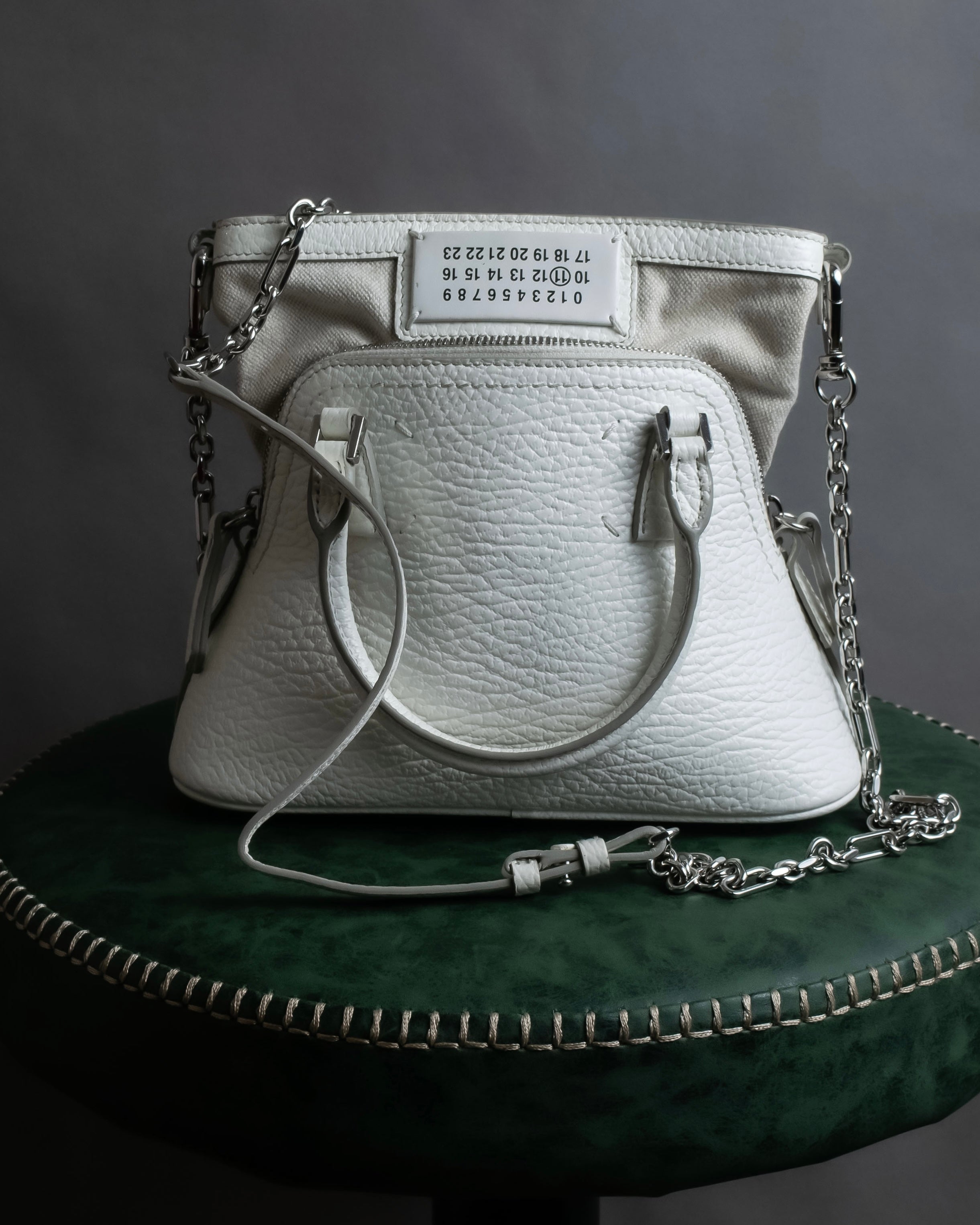 "MAISON MARGIELA" 5AC small white color 2way leather bag