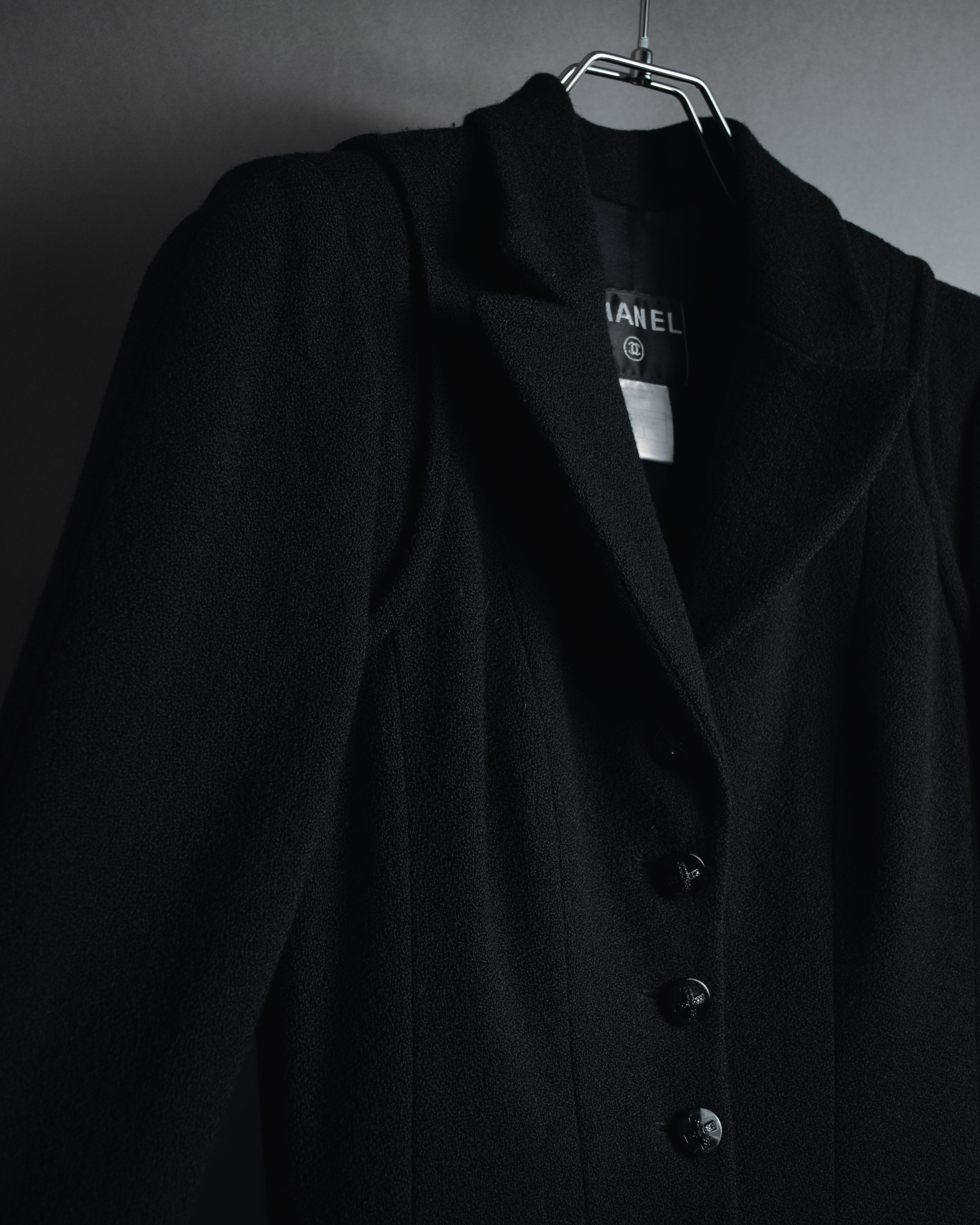 –SPECIAL– "CHANEL" 04SS sculpted princess-line wool crepe coat