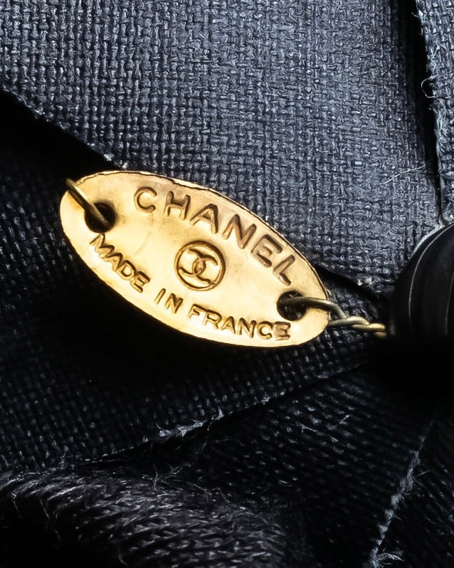 "CHANEL" Deep black camellia brooch