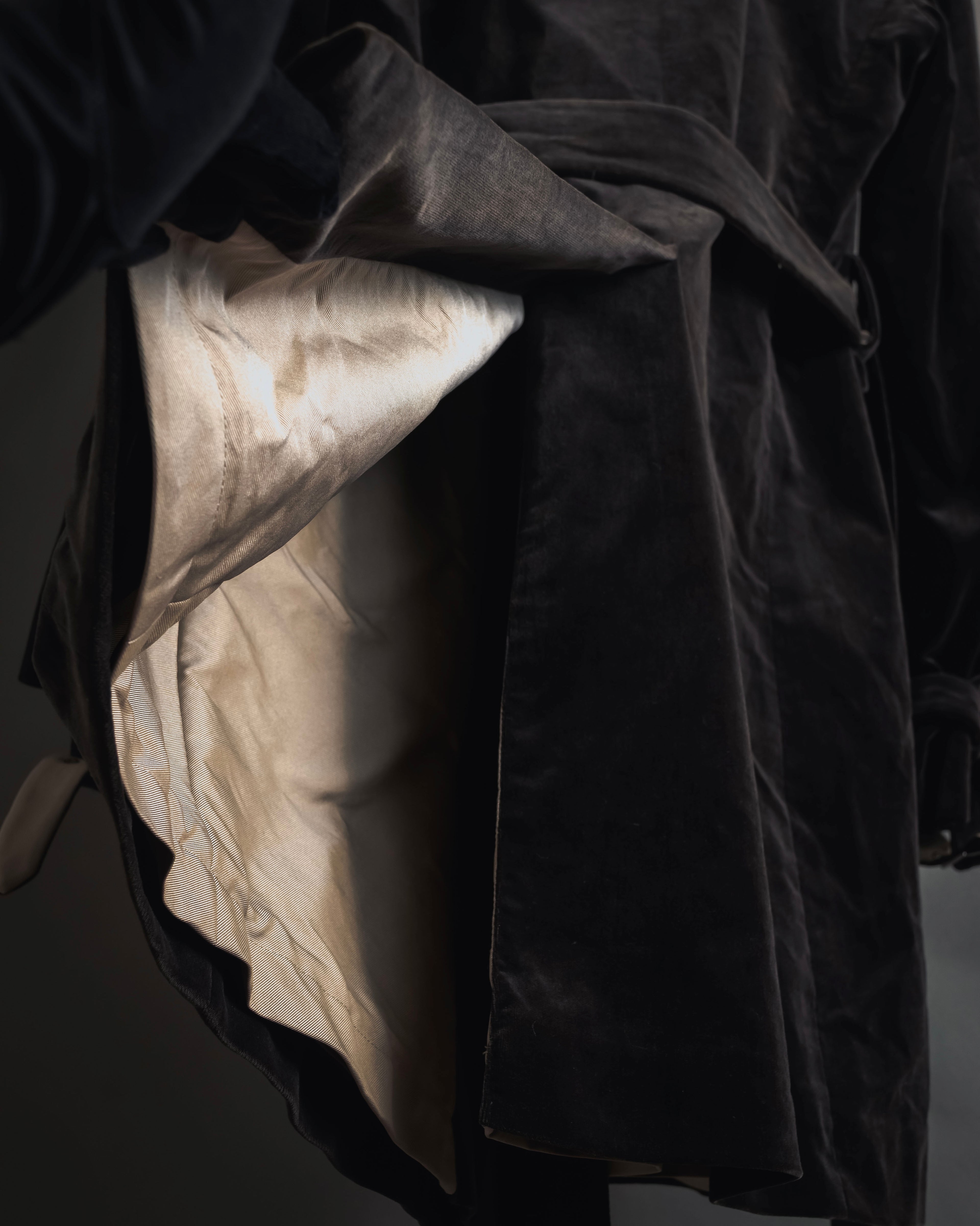 -SPECIAL- "JIL SANDER"
90’s-00’s Architectural cotton velvet belted coat