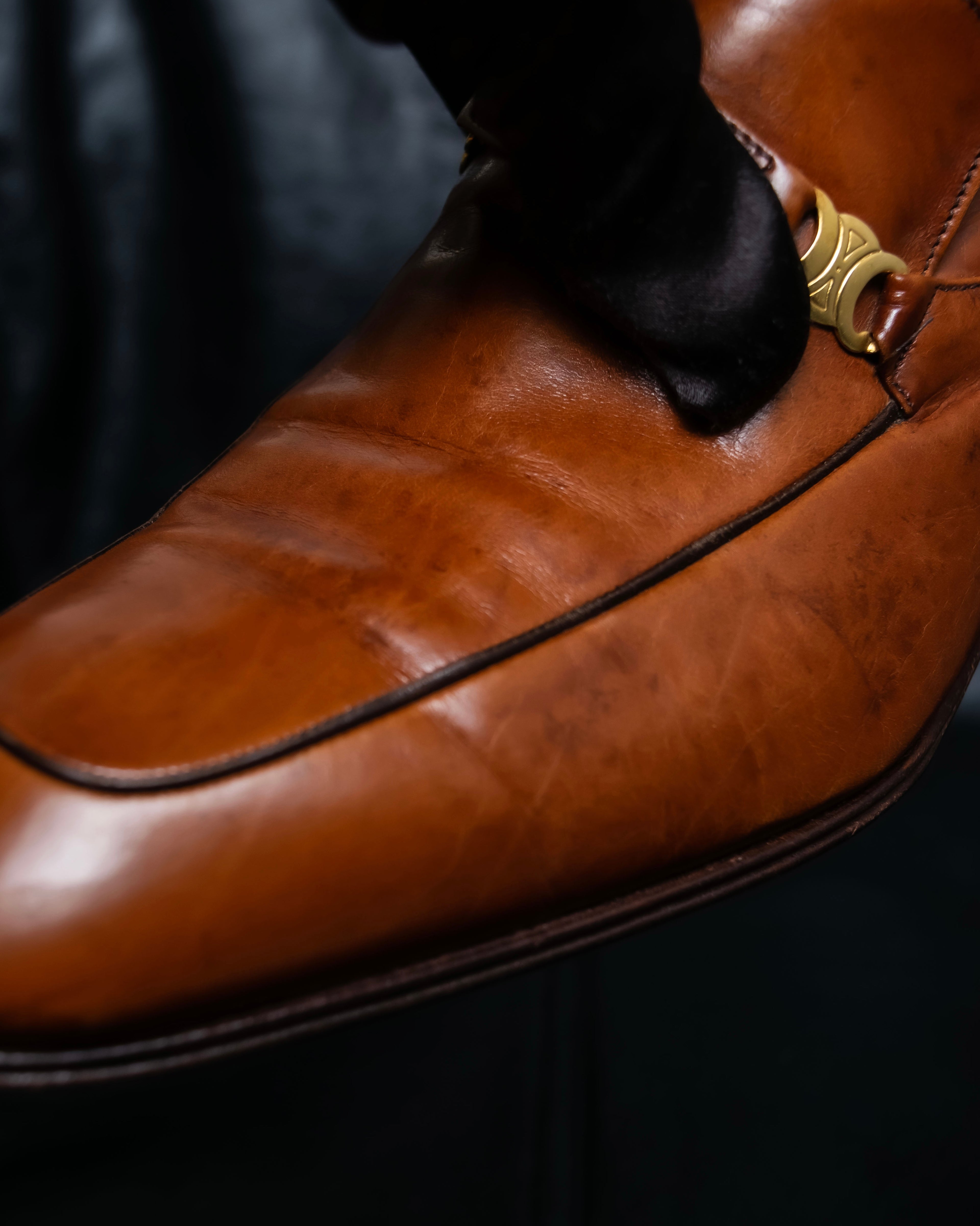 “CELINE” triomphe belt designed loafers