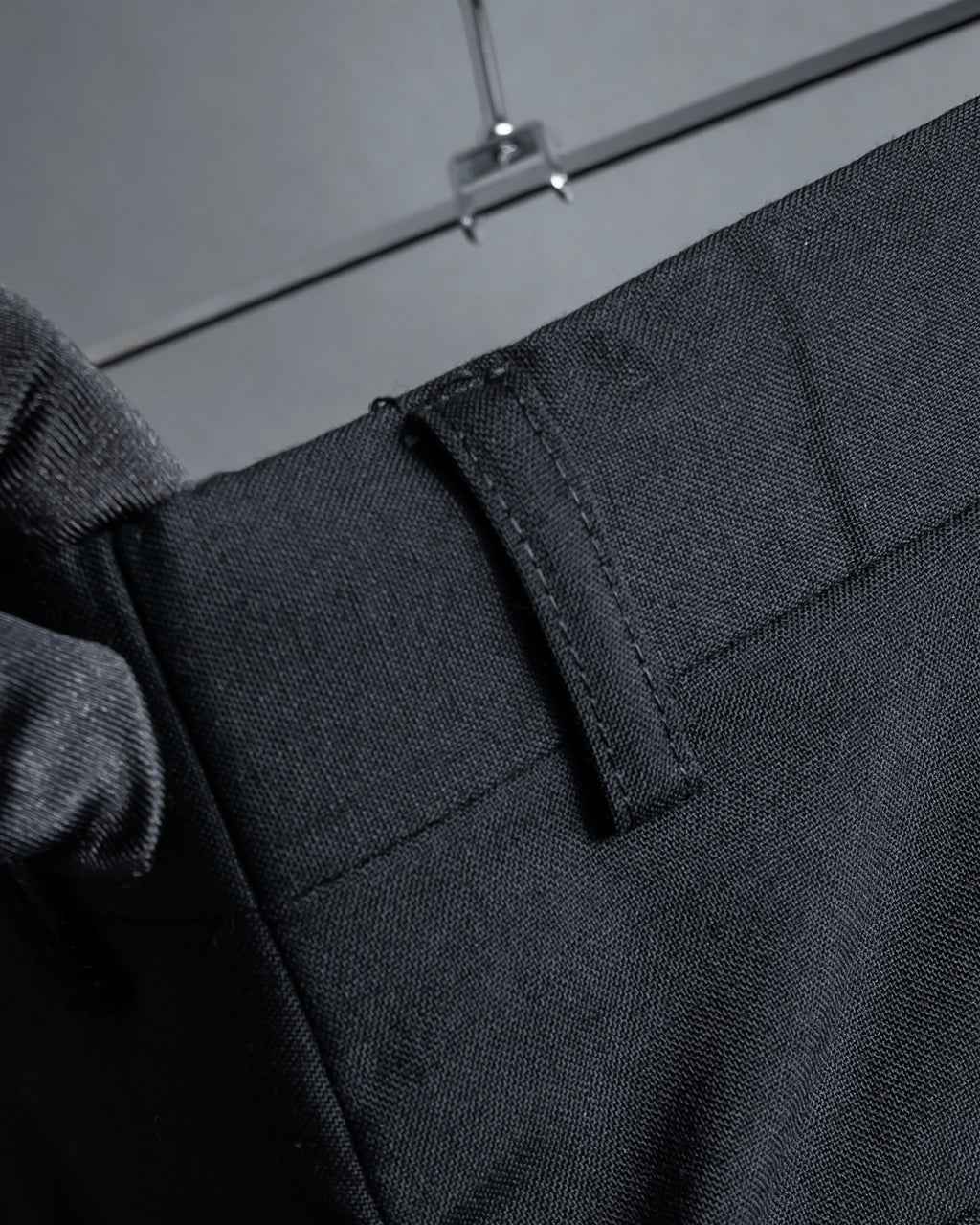 "YVES SAINT LAURENT" Straight tailoring design set up