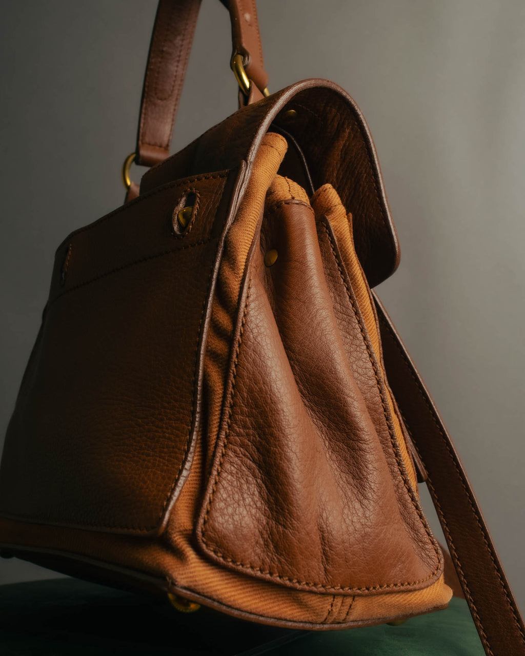 "Yves Saint Laurent" 00's-10's Structured leather shoulder bag