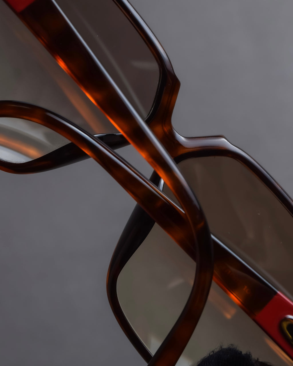 "Christian Dior Monsieur" Red temple gradient frame monsieur sunglasses