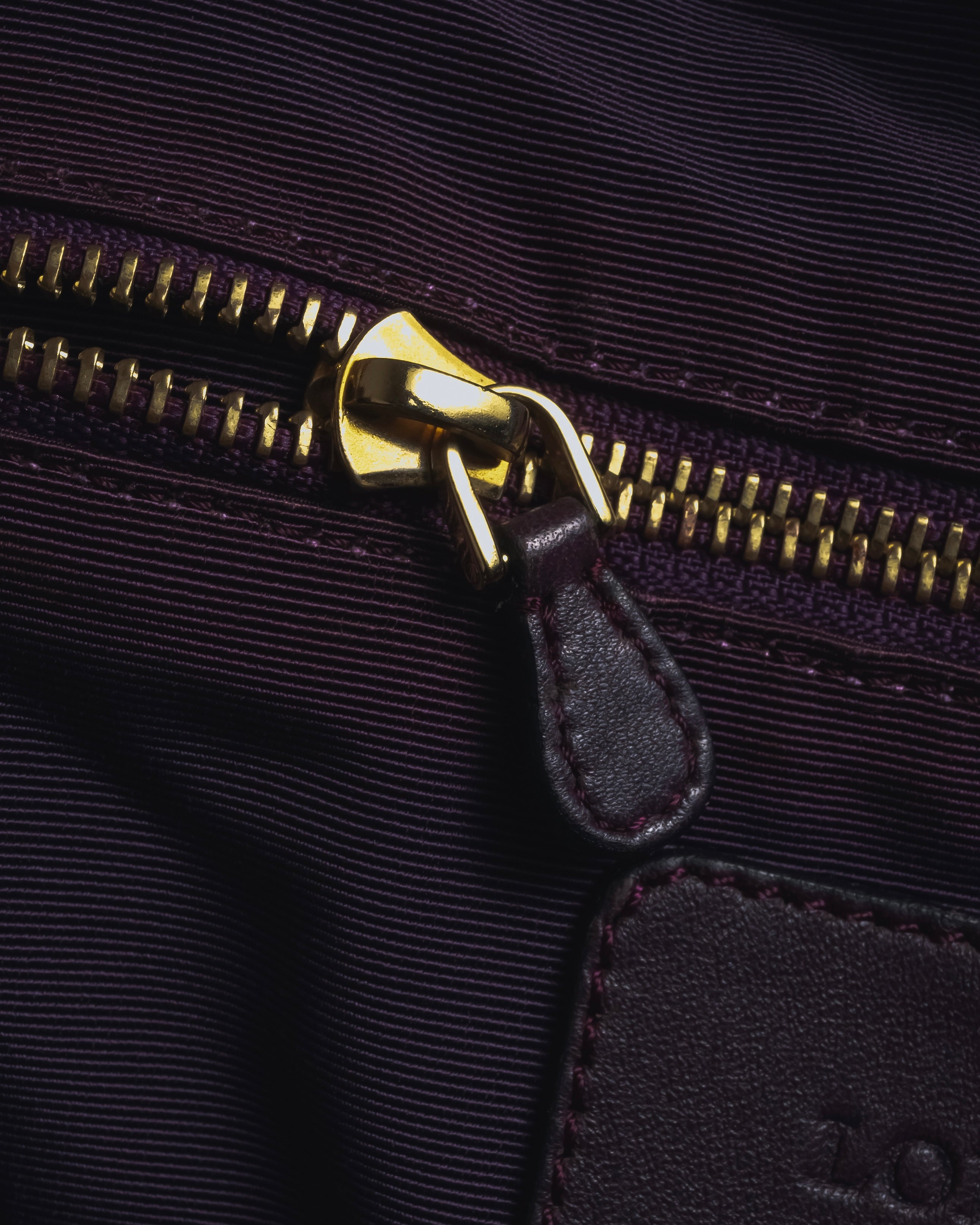 -SPECIAL- “LOEWE” Calle oversized padlock leather bag