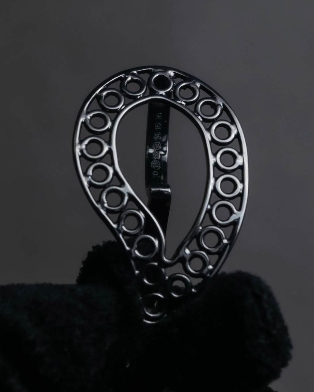 "Maison Martin Margiela" Black lacquered hollow double finger ring