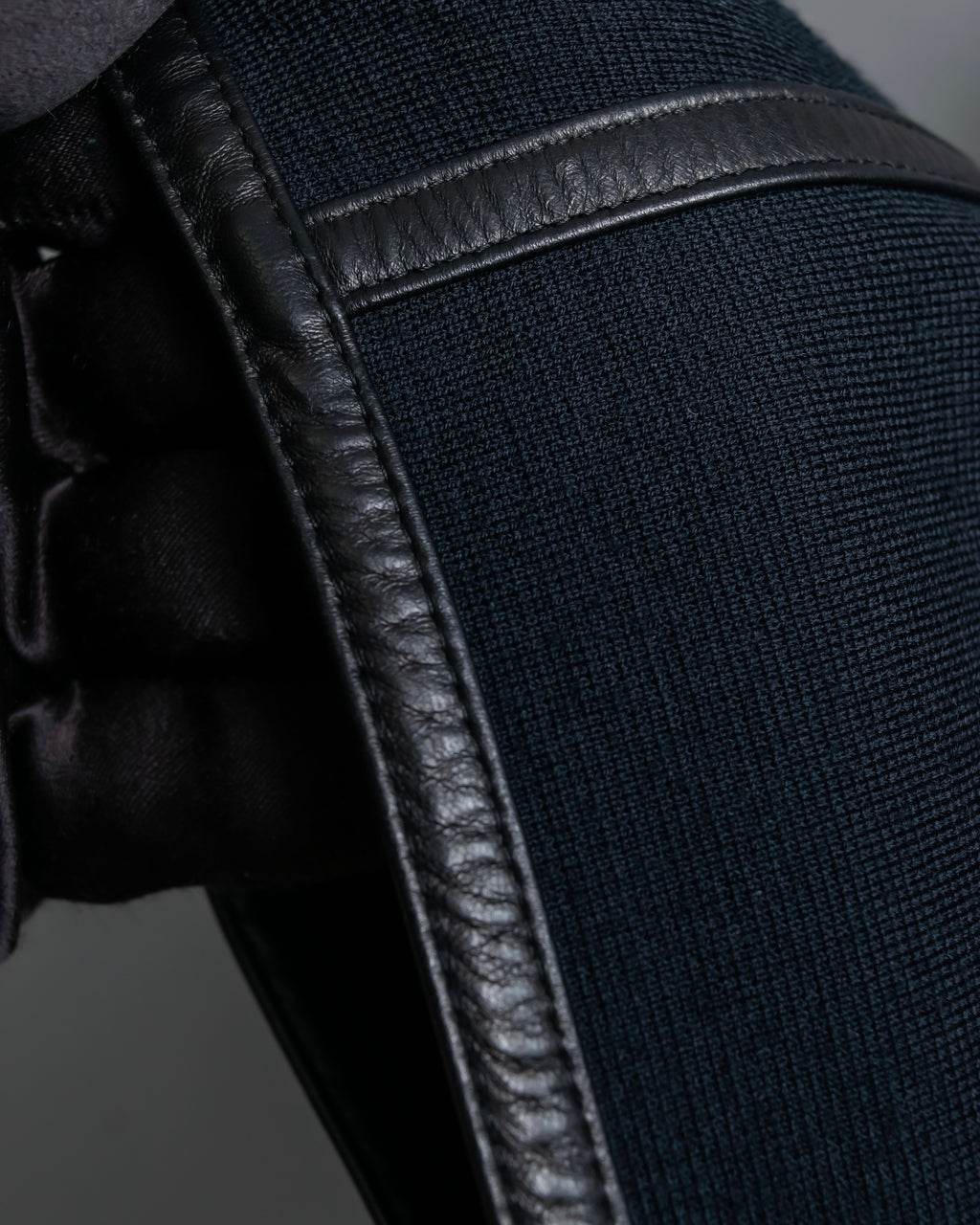 "GUCCI" Leather piping design box sleeve T-shirt