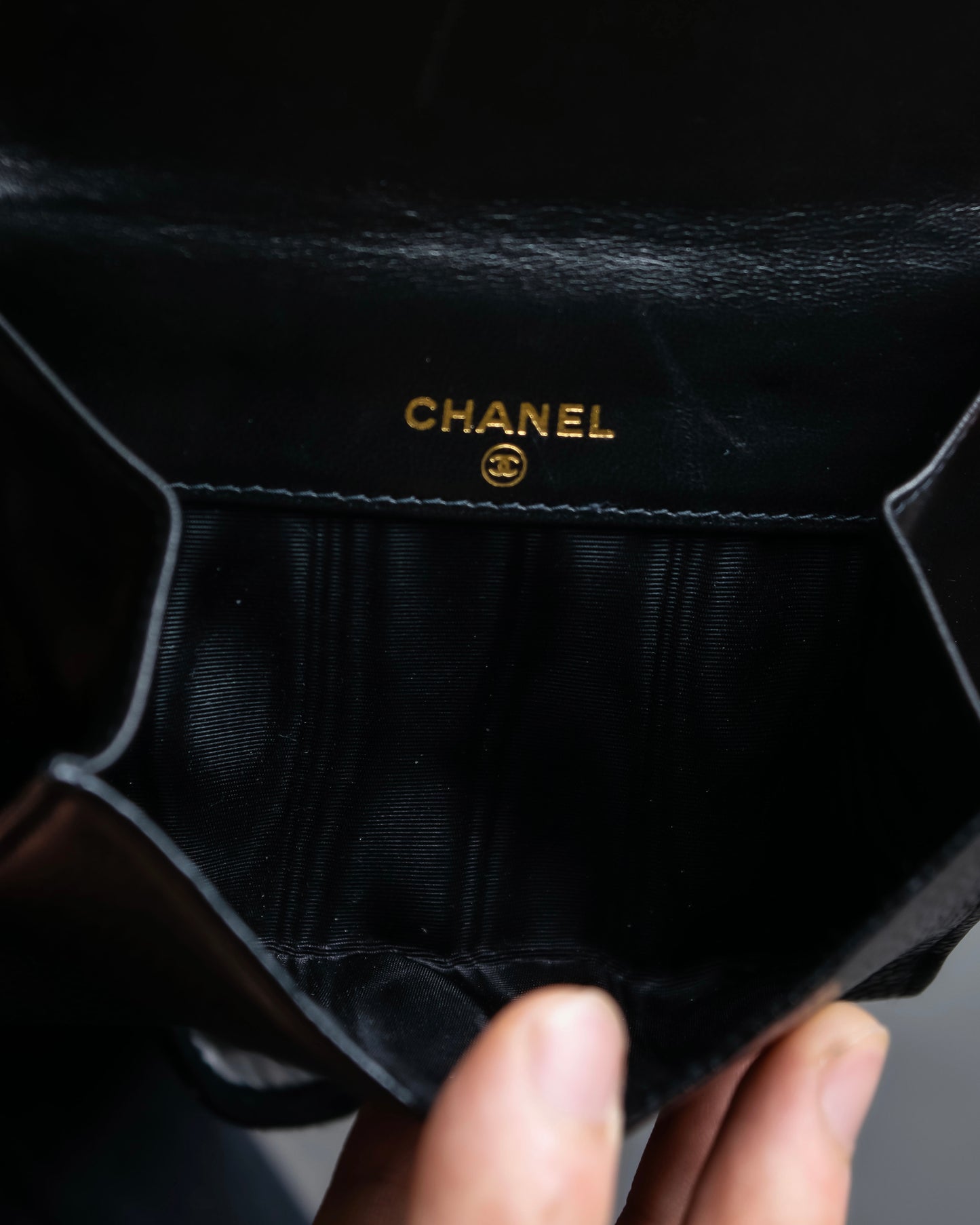 "CHANEL" Coco Mark engraved caviar skin bi fold wallet