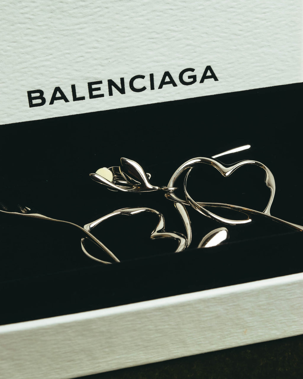 “BALENCIAGA” 2017-2023 organic heart and arrow clip-on drop earrings