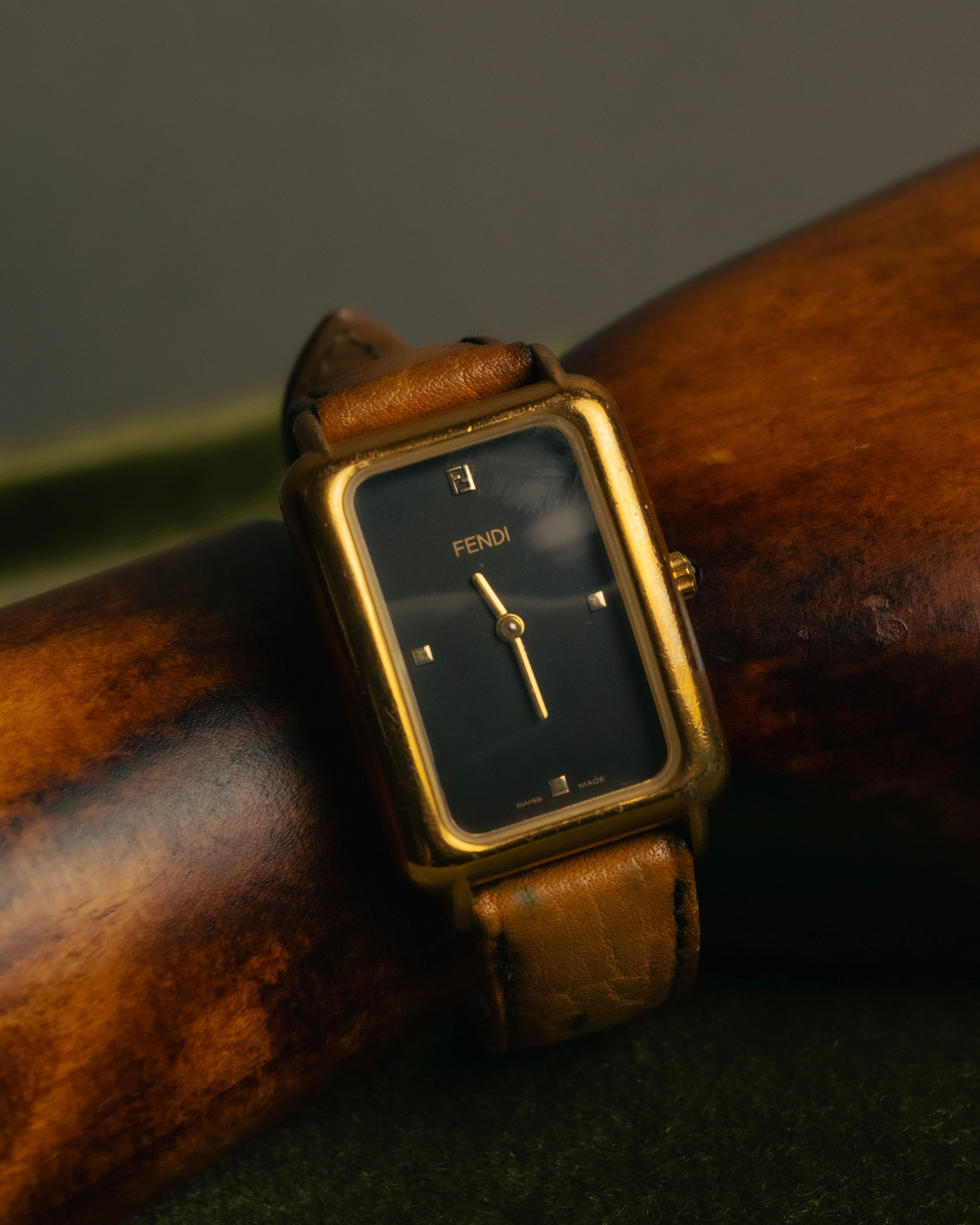 “FENDI” 80’s-90’s Rectangular quartz leather watch