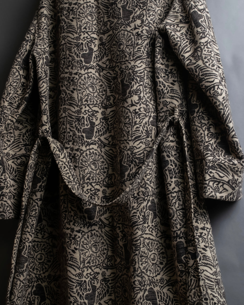 Vintage gobelin oversized gown coat