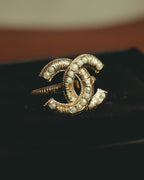 –SPECIAL– "CHANEL" Sculptural pearl double c costume ring