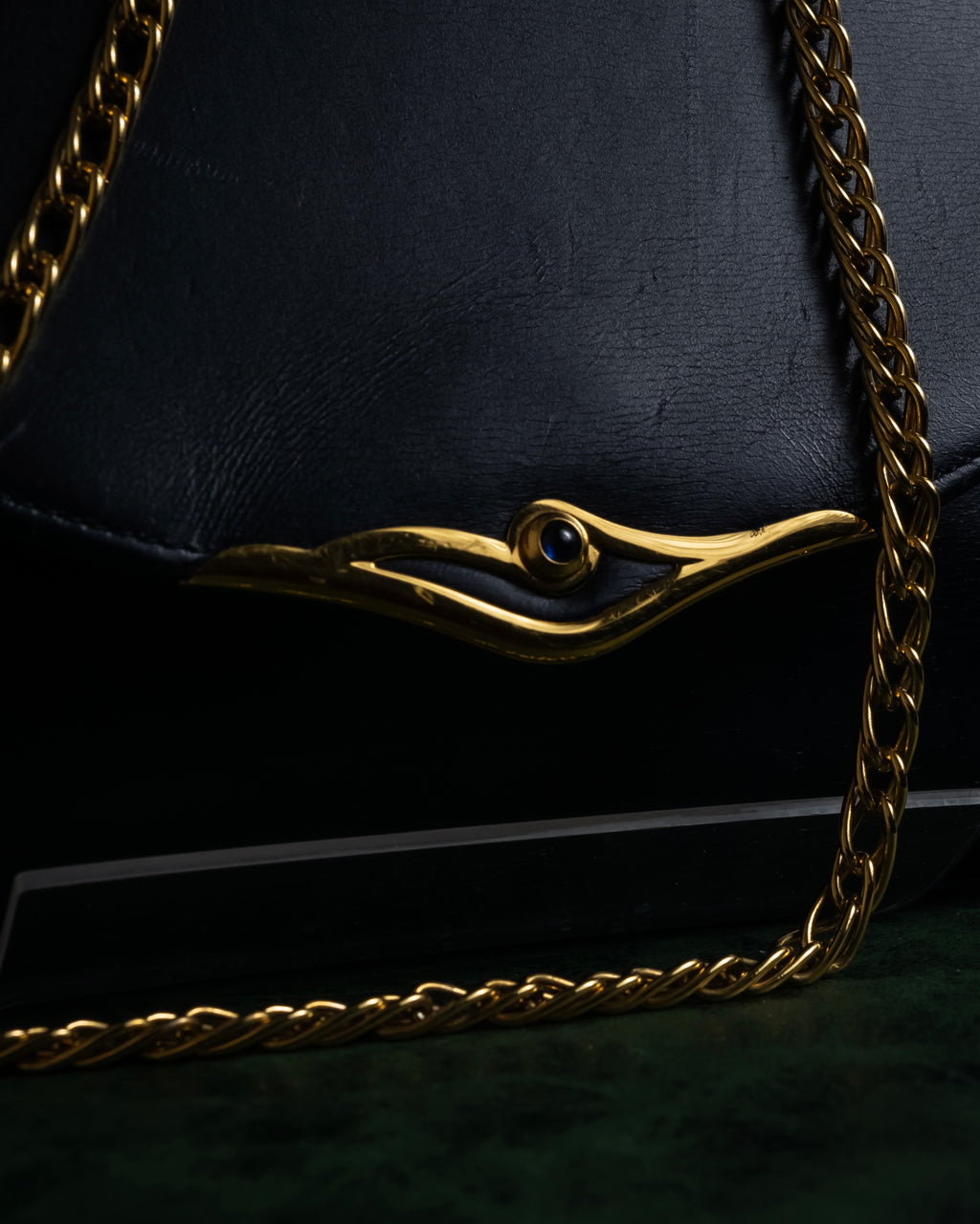 "Cartier" 80’s-90’s sculptural clasp chain shoulder bag
