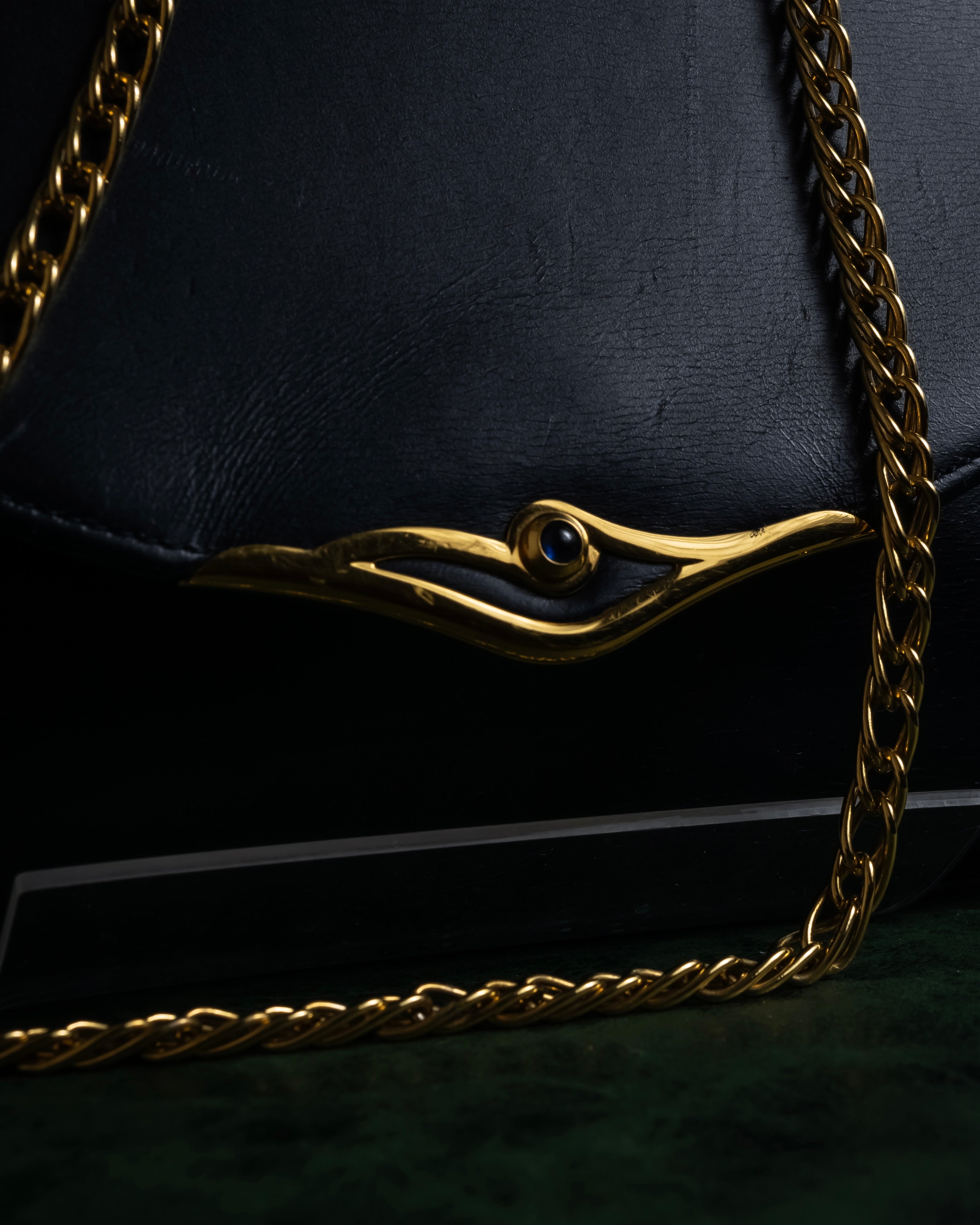 "Cartier" 80’s-90’s sculptural clasp chain shoulder bag