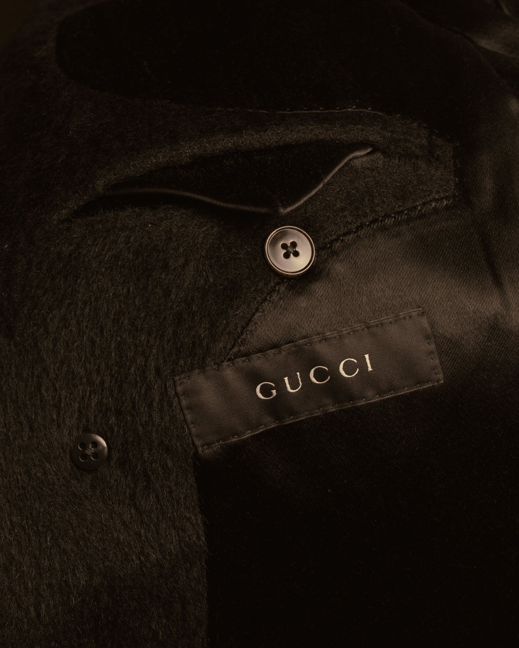 –SPECIAL– "GUCCI" 09-12’s Classically tailored llama-blend Chesterfield coat