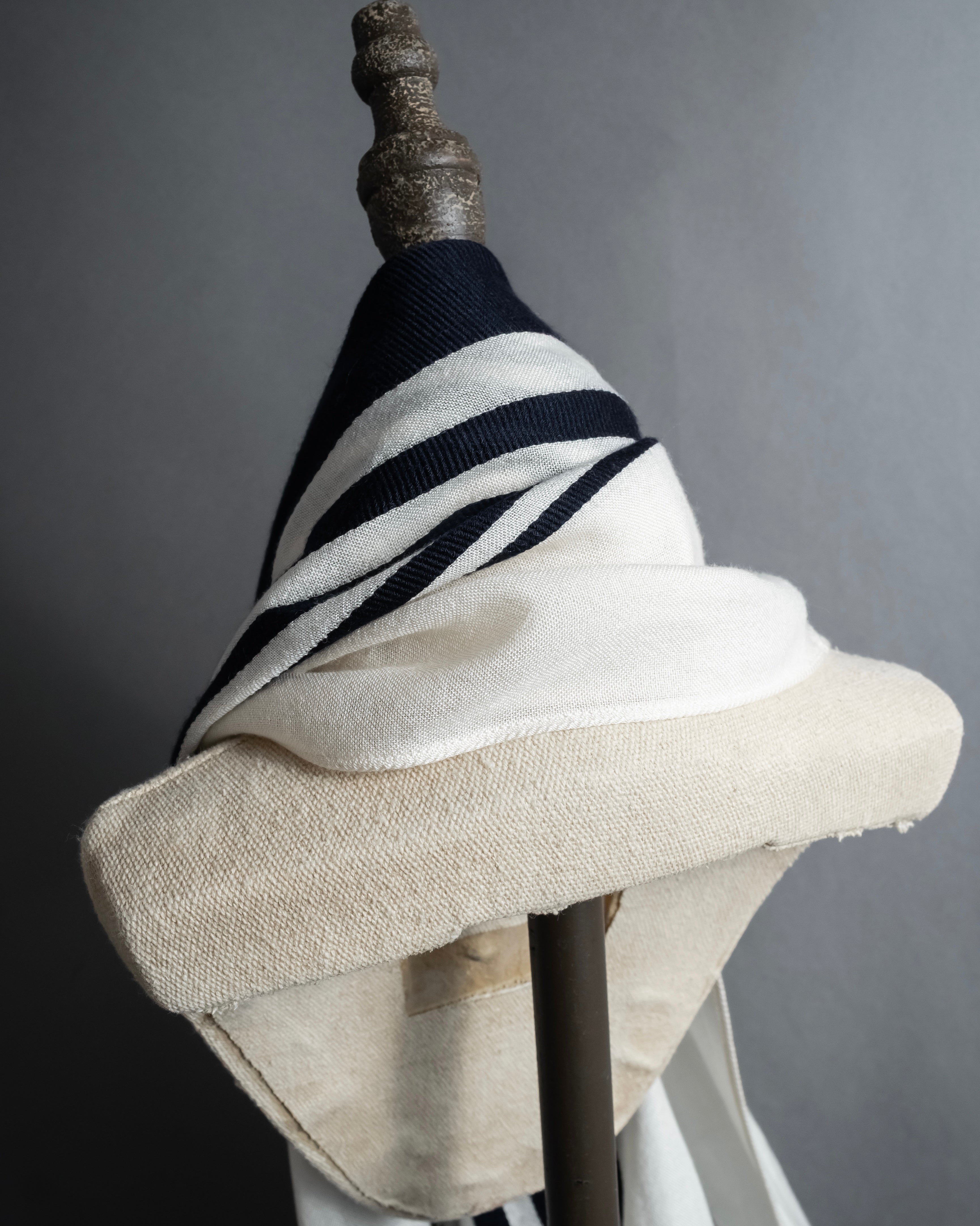 "GUCCI" 90's-00's Line fringe design two-tone long stole