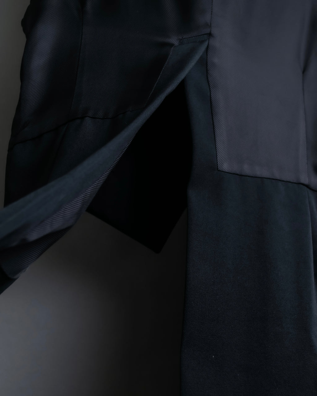 “Y‘s” Tail coat detailed vest