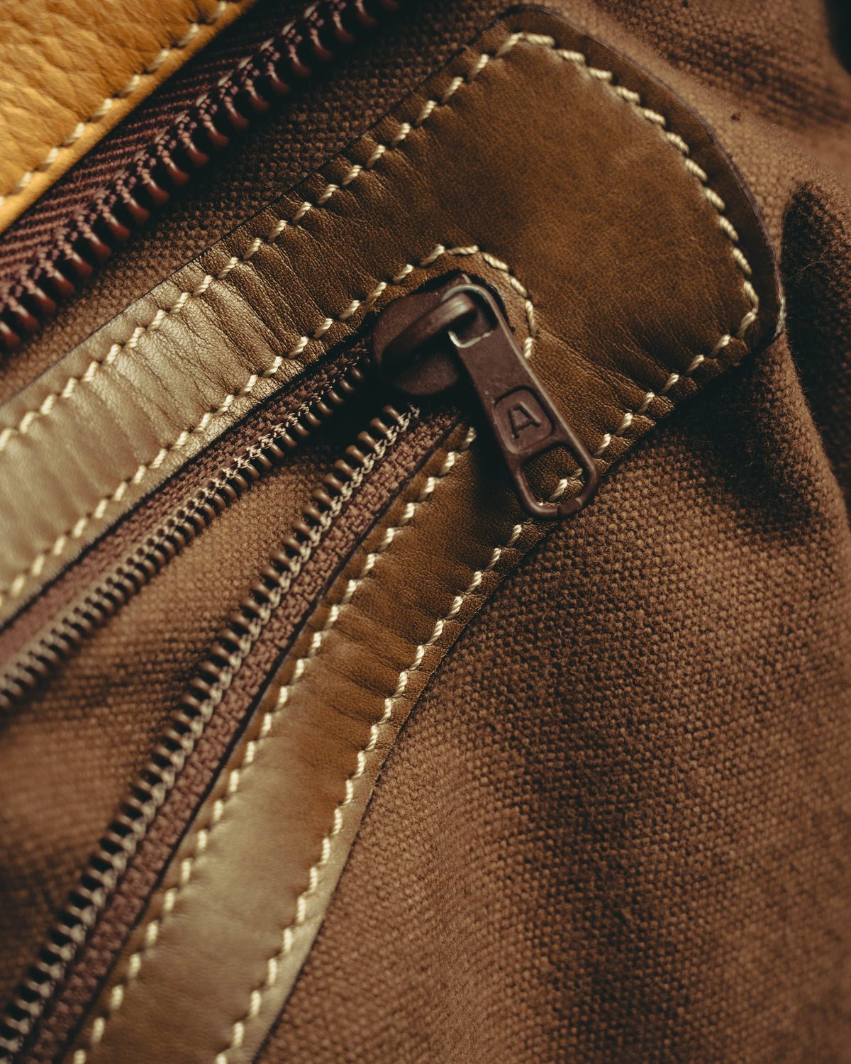 -SPECIAL- “LOEWE” 90’s Anagram embossed wide-opening leather boston bag