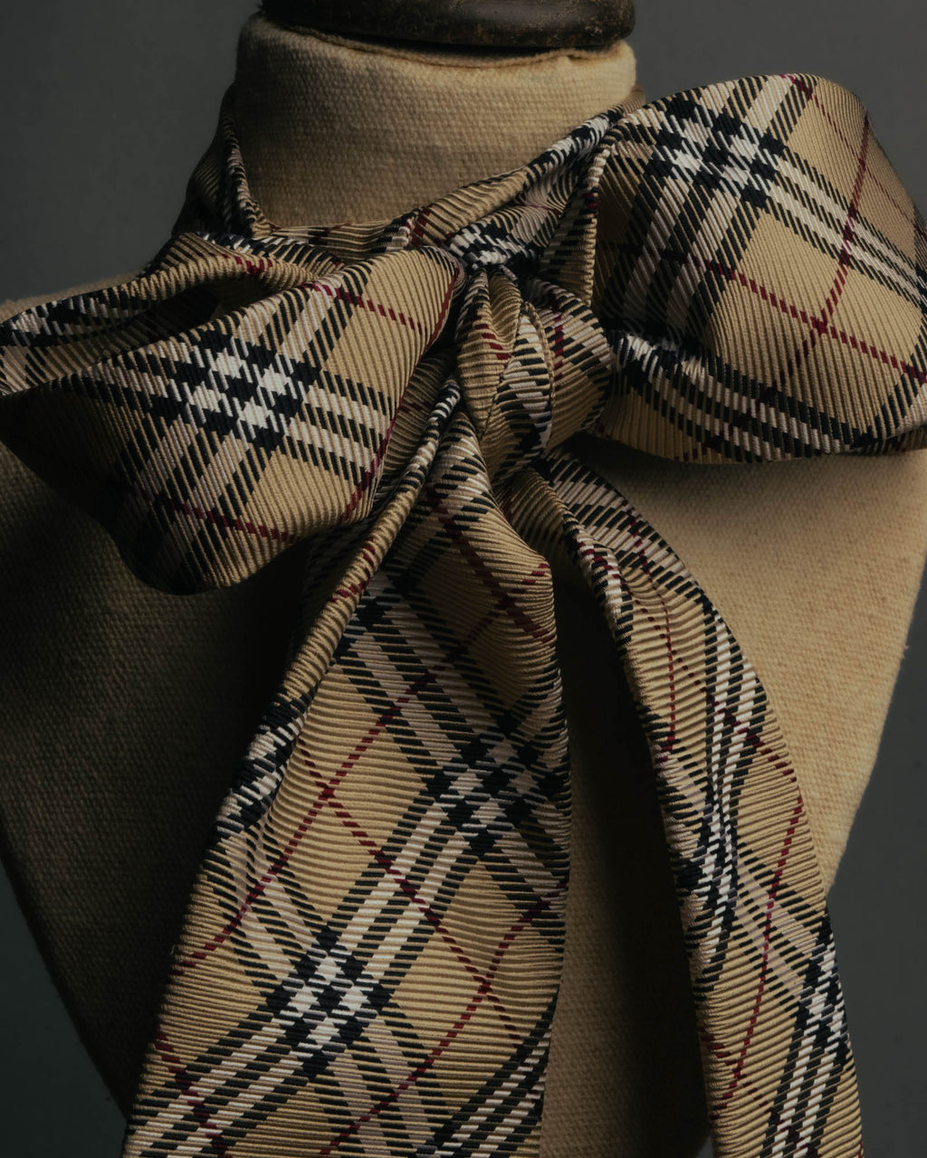 "BURBERRY LONDON" 00's Beige checked silk necktie