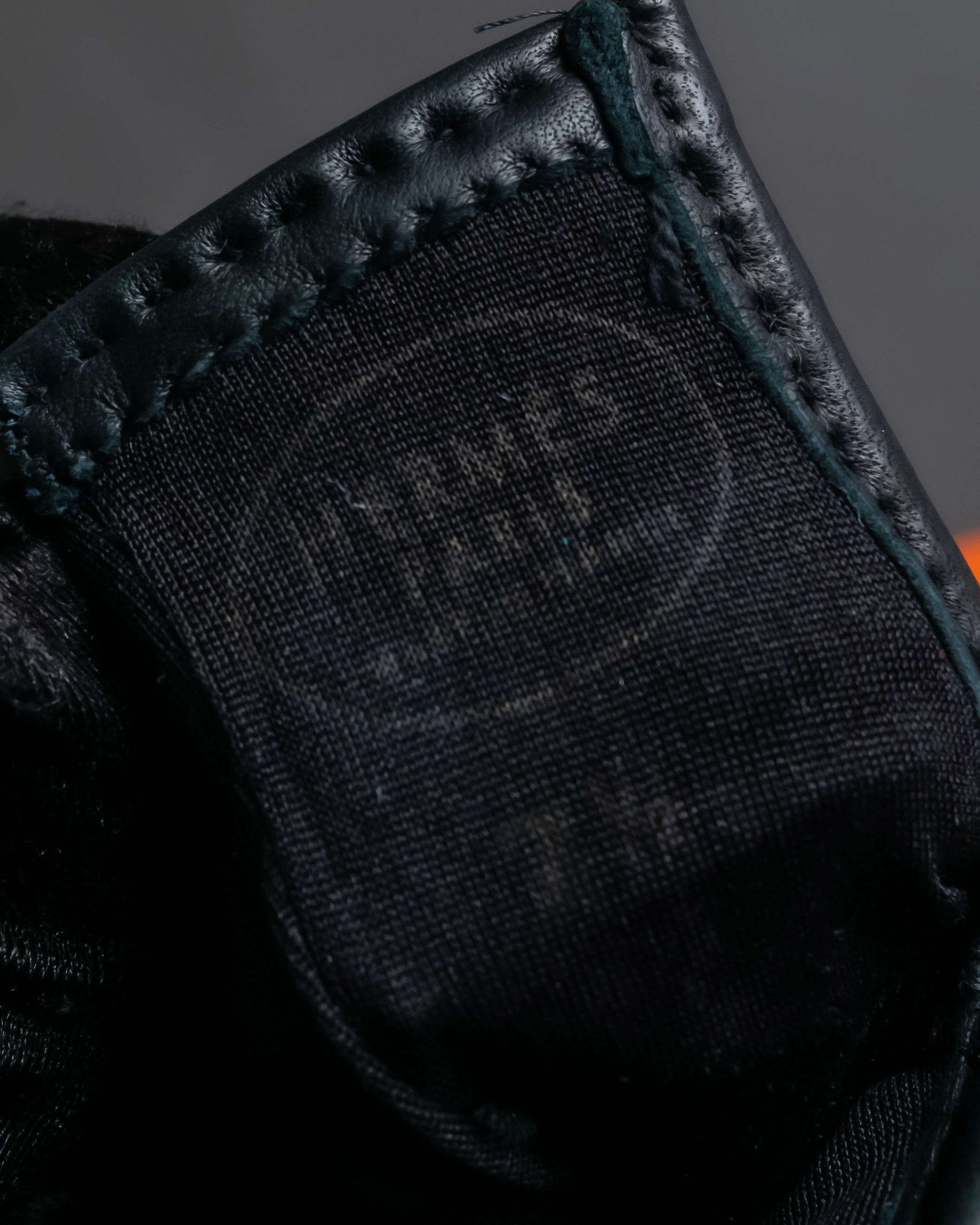 "HERMES" H logo＆gold stud design leather gloves