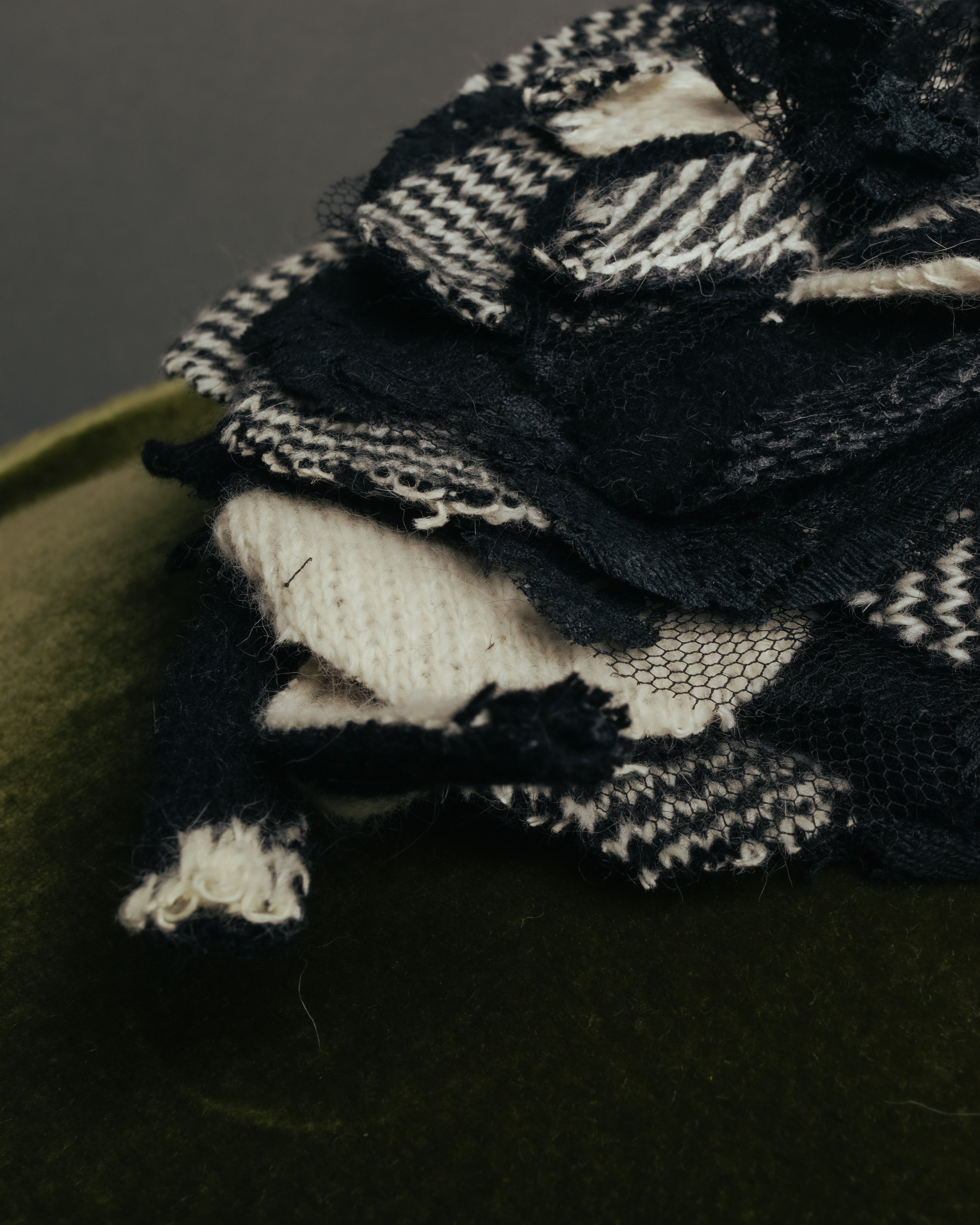 -SPECIAL- “VALENTINO” 00’s houndstooth lace flower corsage