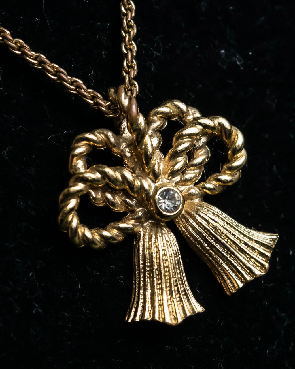 "Christian Dior" Rope ribbon motif gold necklace