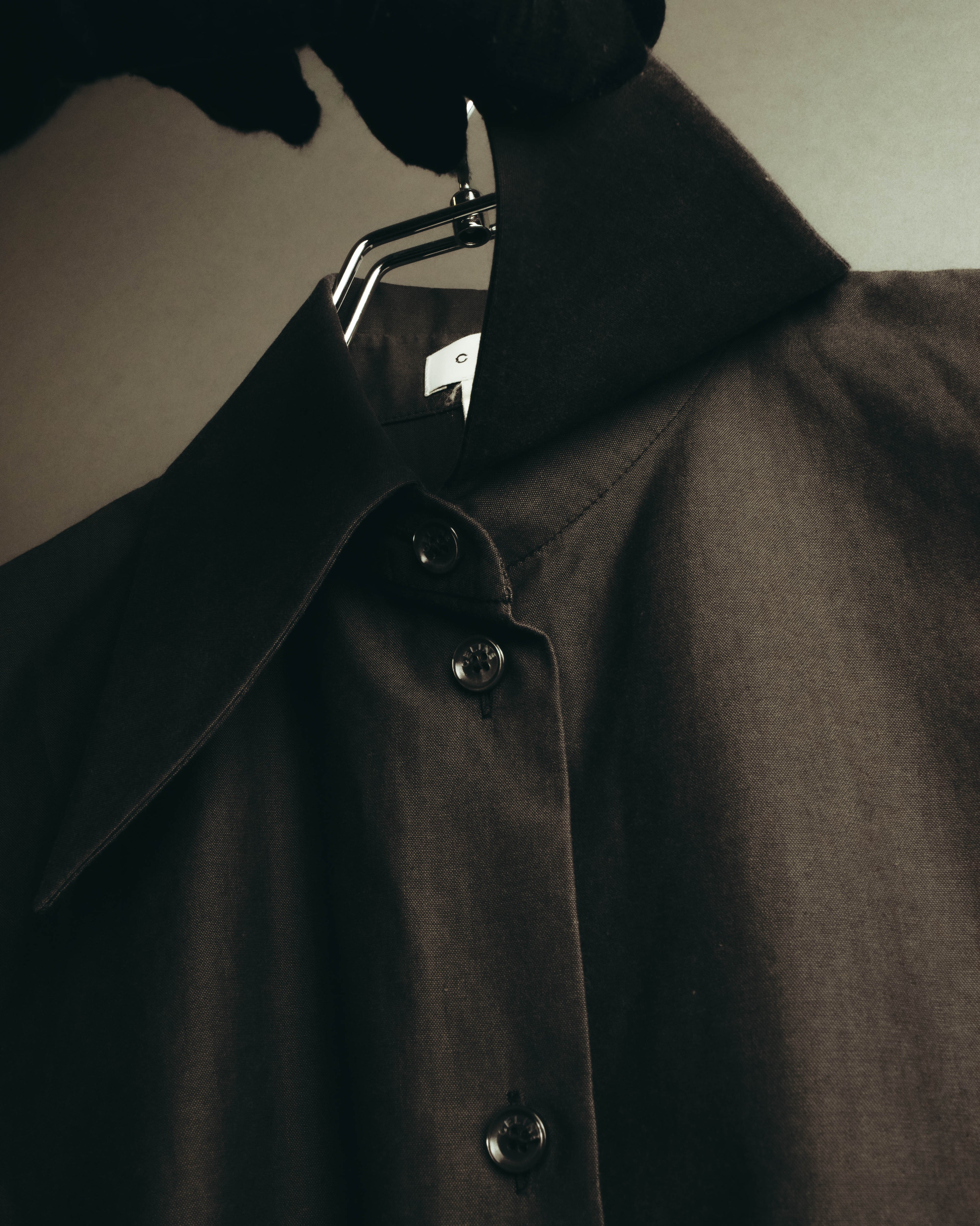 "CELINE" 90's-00's Sharp collared cotton button-up shirt