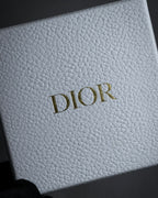 -MOOD Christmas Collection-
"Dior" Maria Grazia Chiuri design pearl motif carving gold bangle