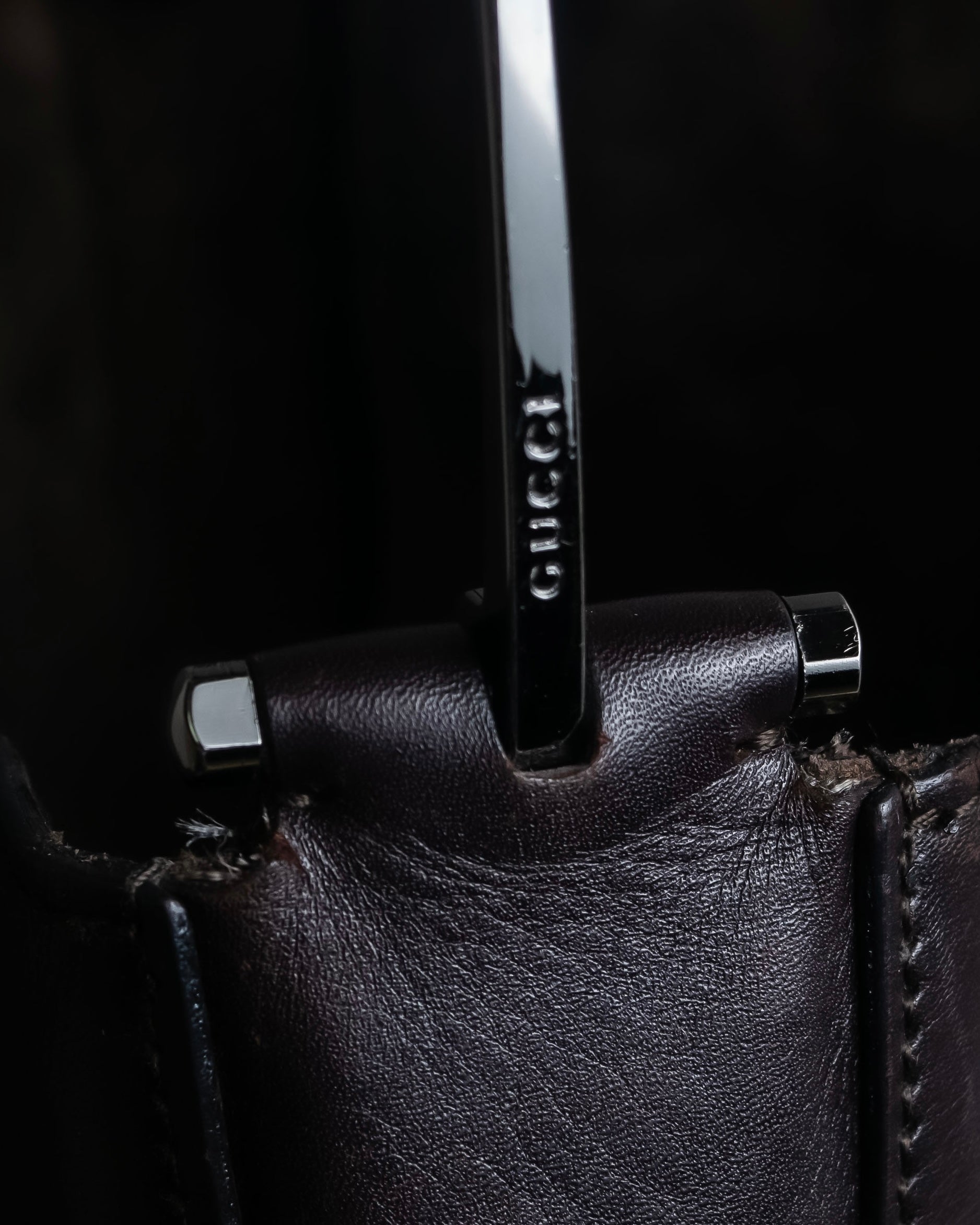 "GUCCI" Metal handle detail brown leather bag