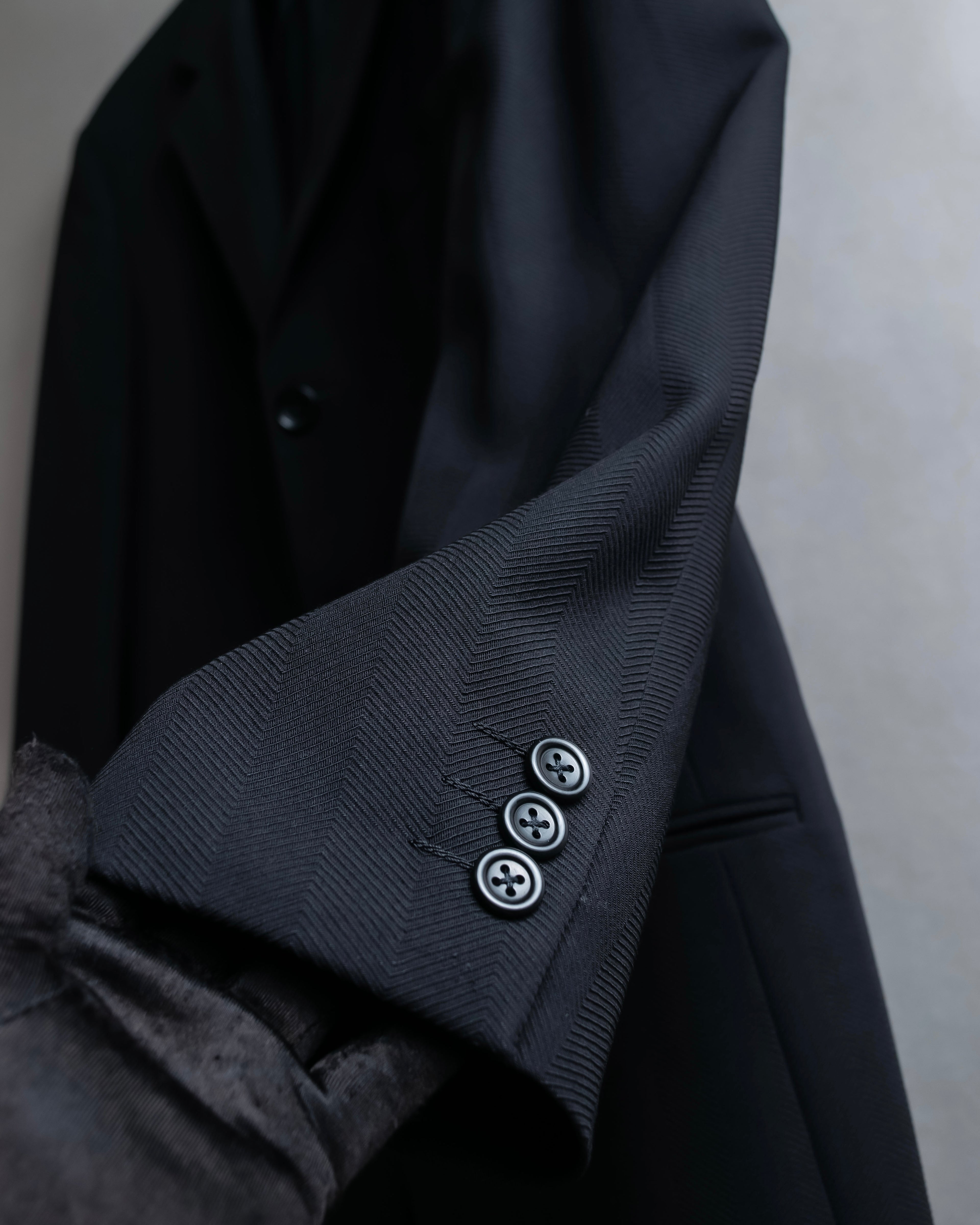 "ARMANI COLLEZIONI" Herringbone weave classical detail set up