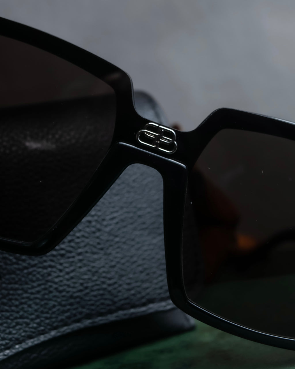 "BALENCIAGA" BB logo square frame sunglasses