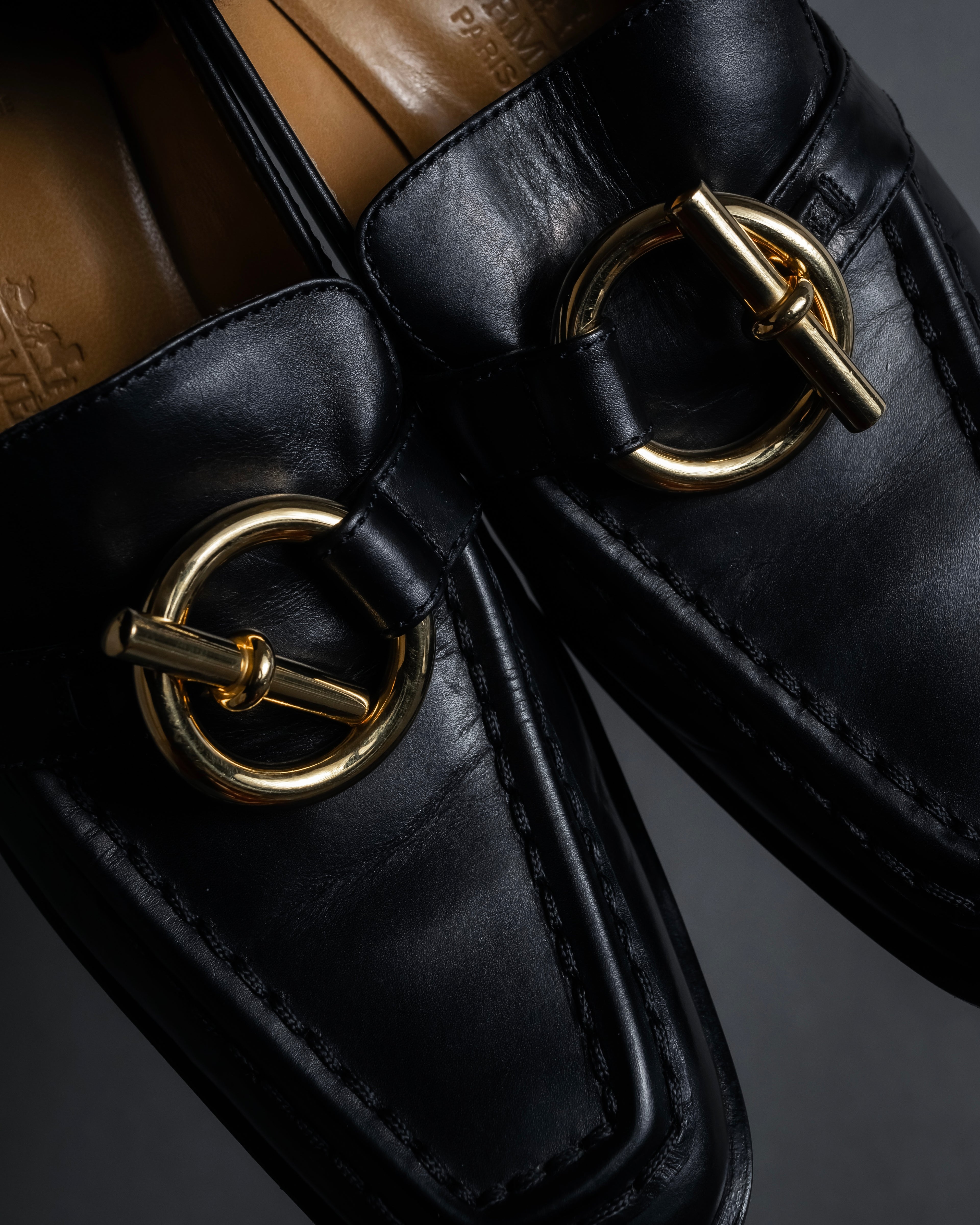 -MOOD Christmas Collection-
"HERMES" 90's-00's Gold buckle design heeled loafers