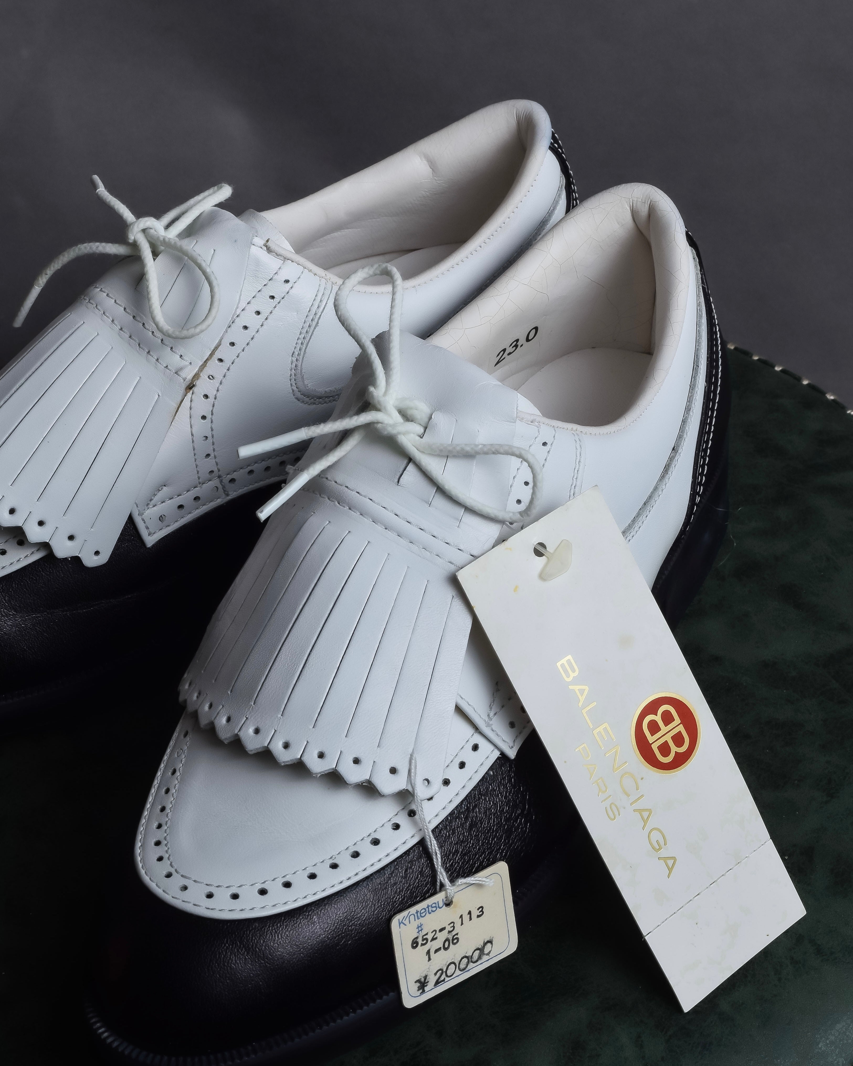 "BALENCIAGA" Two-tone fringe design leather golf shoes