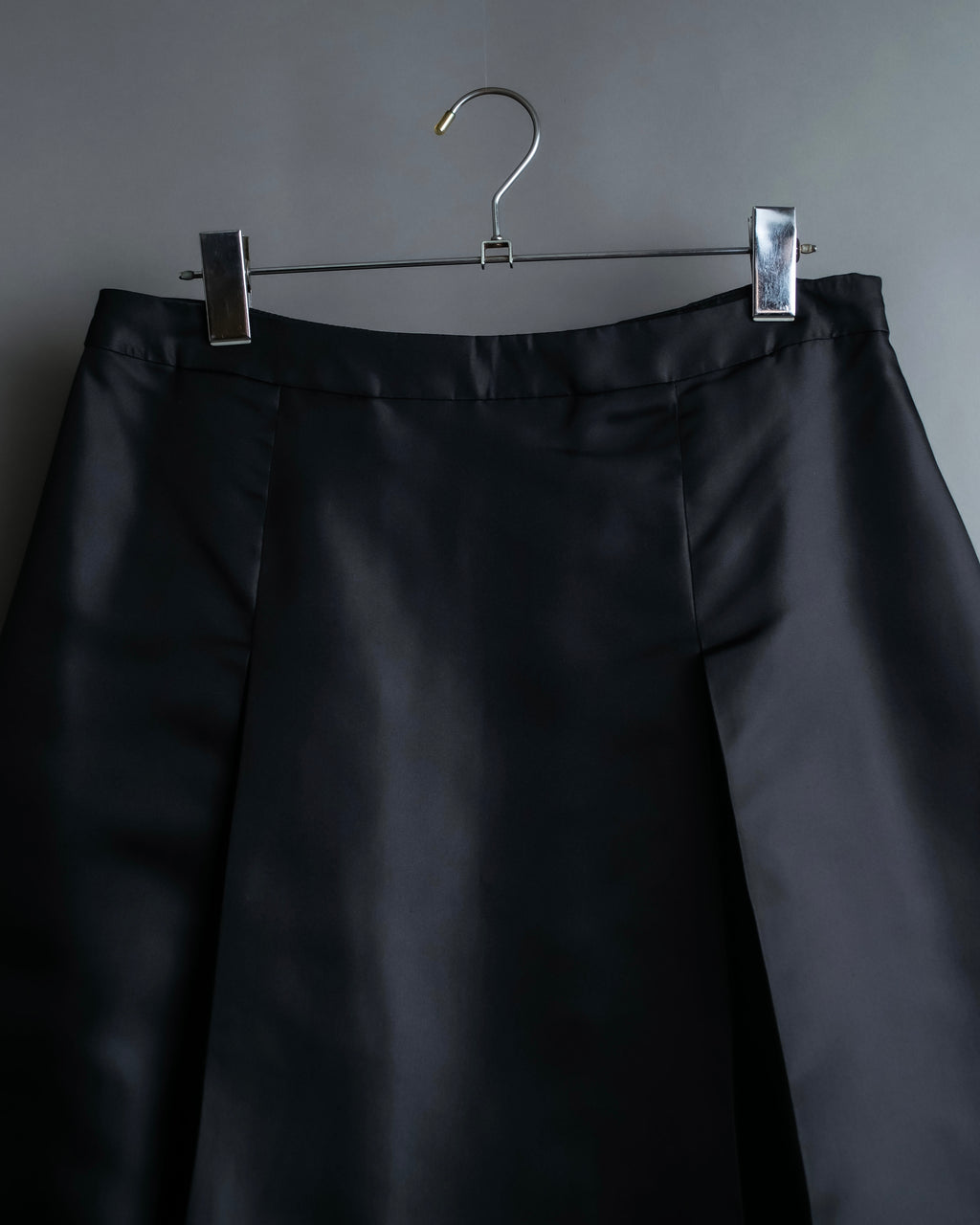 "PRADA" 100% silk pleated skirt