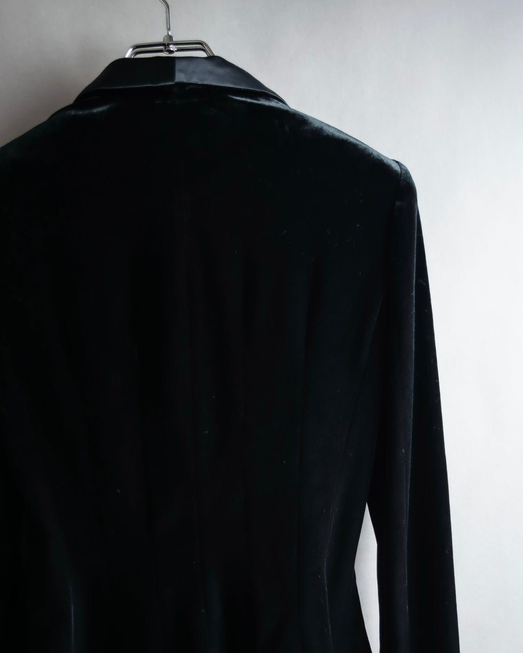 "ARMANI COLLEZIONI" Satin switched design velvet jacket