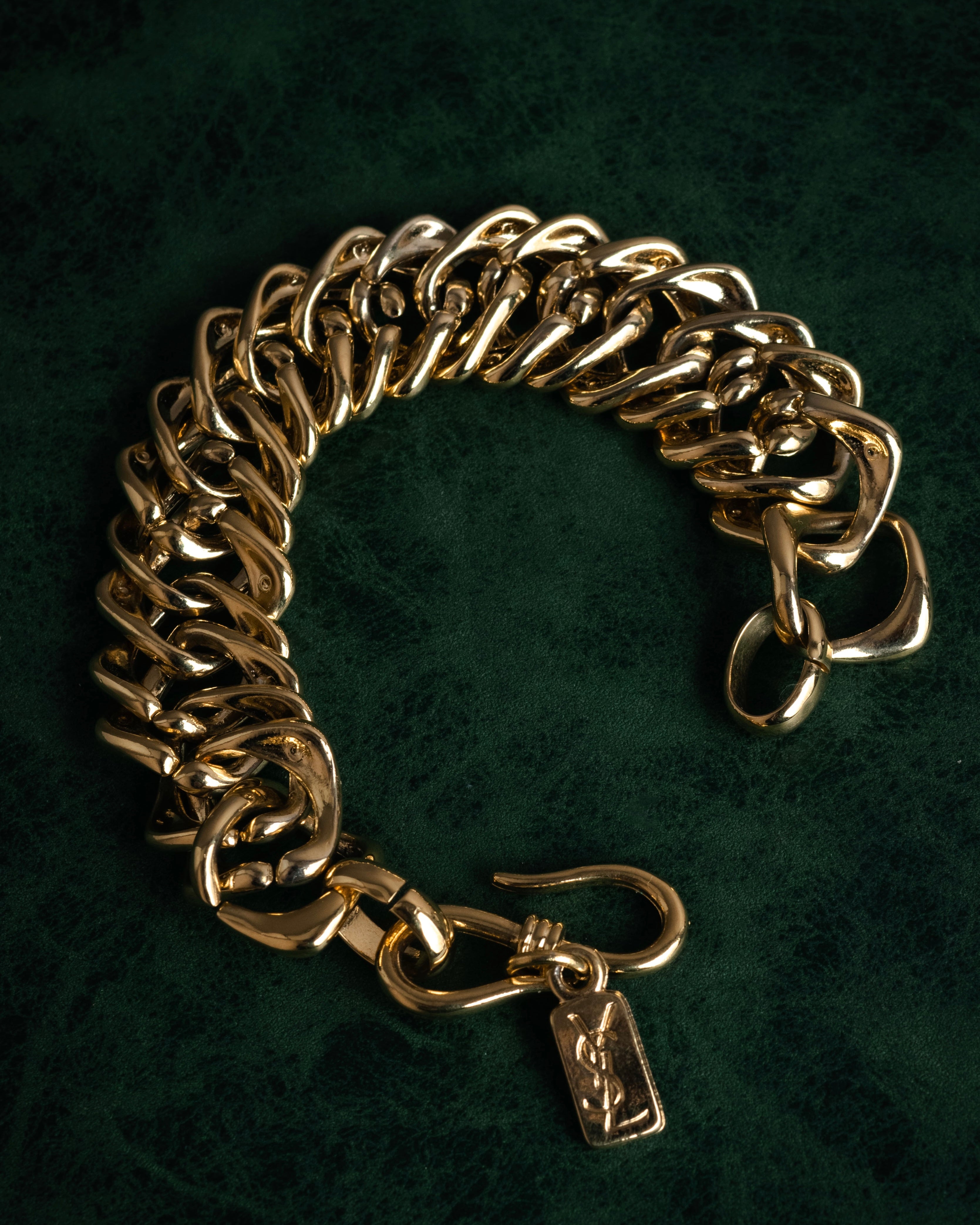–SPECIAL– “Yves Saint Laurent” 90’s sculptural chain bracelet