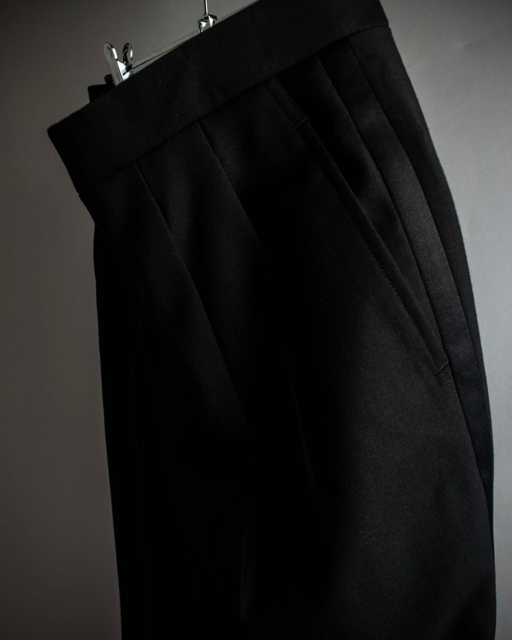 "CHRISTIAN DIOR MONSIEUR" Classical tailored Zegna base satin tuxedo set up