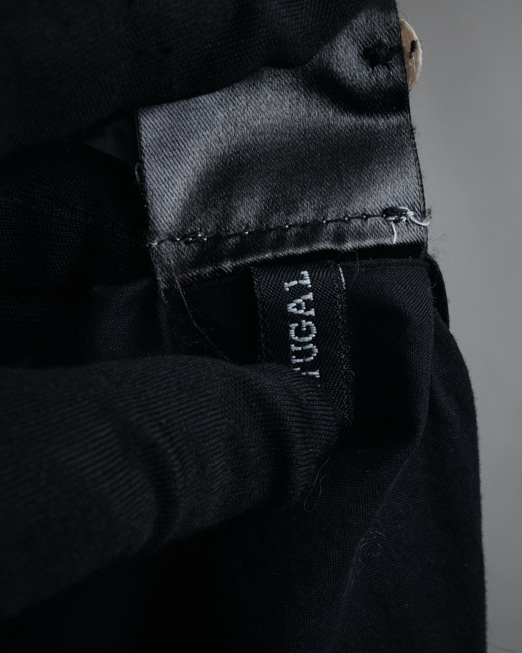 "ANN DEMEULEMEESTER" 01’s-05’s Poetically cut band collar cotton shirt