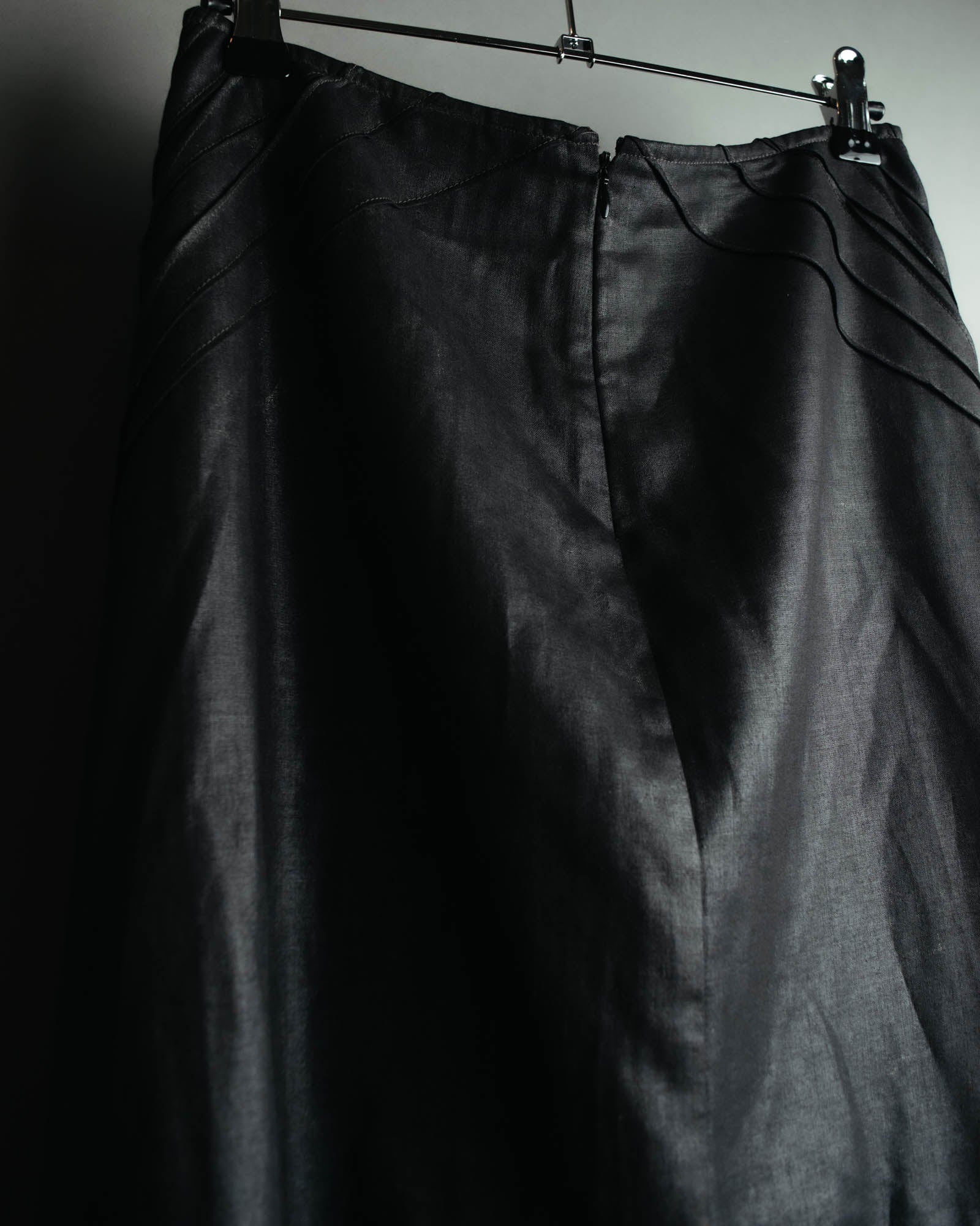"JUNYA WATANABE COMME des GARÇONS" 00's Glossy raw hem flared long skirt