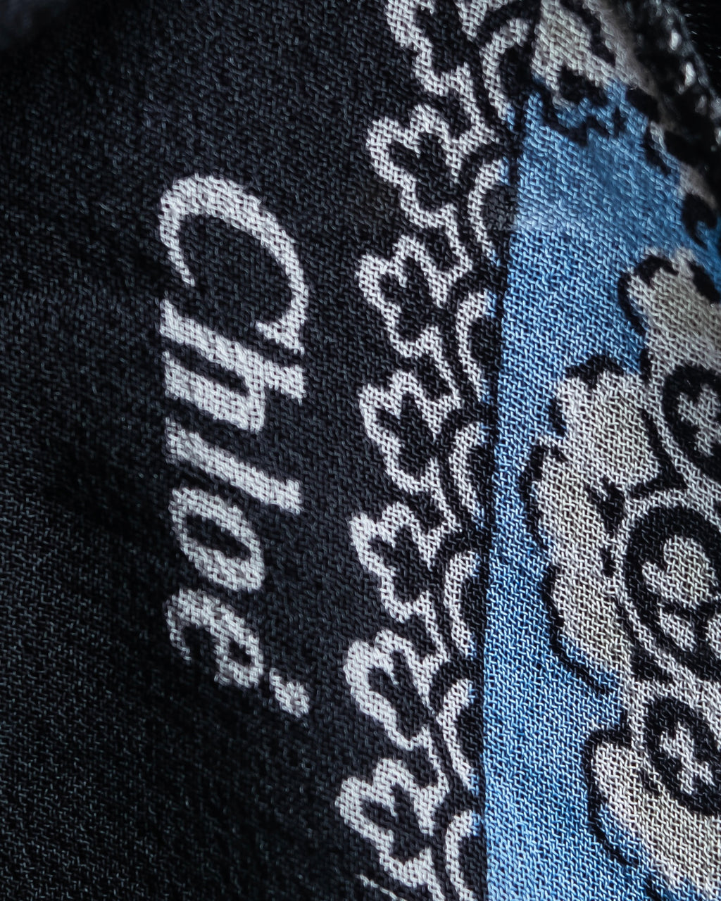 "Chloe" Small floral print super long stole