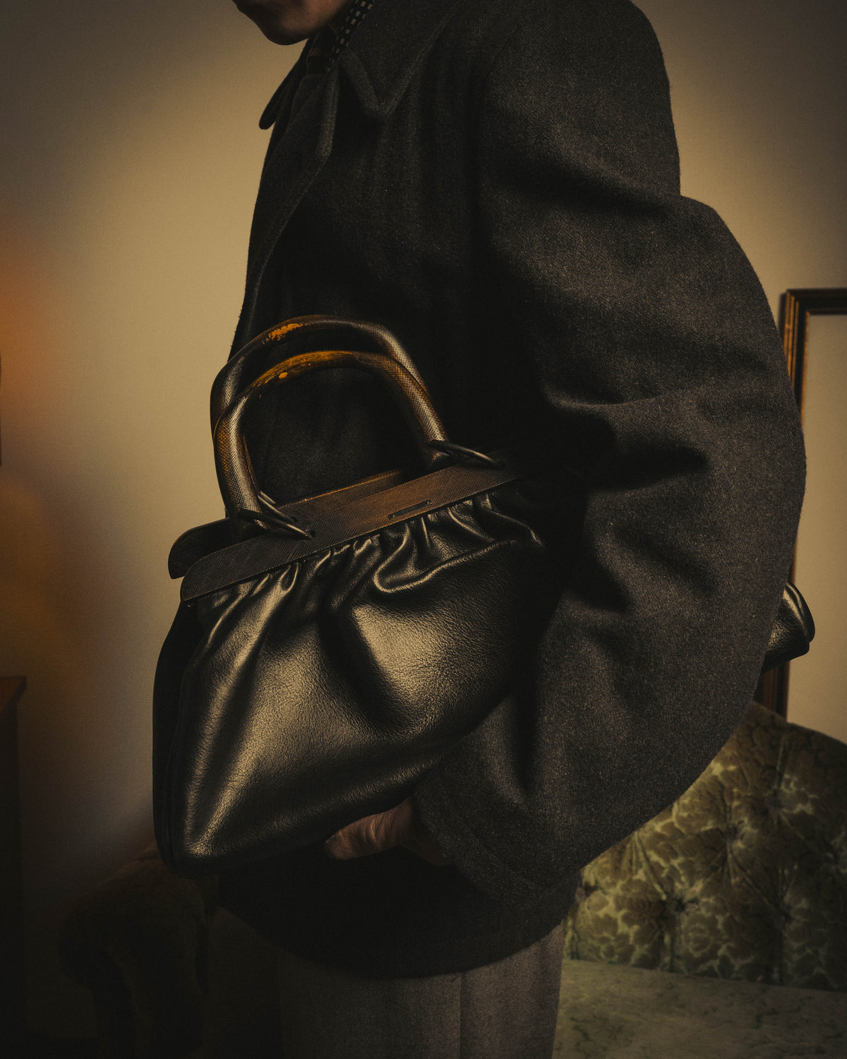 -SPECIAL- “GUCCI“ 90’s-00’s Structured frame gathered leather handbag