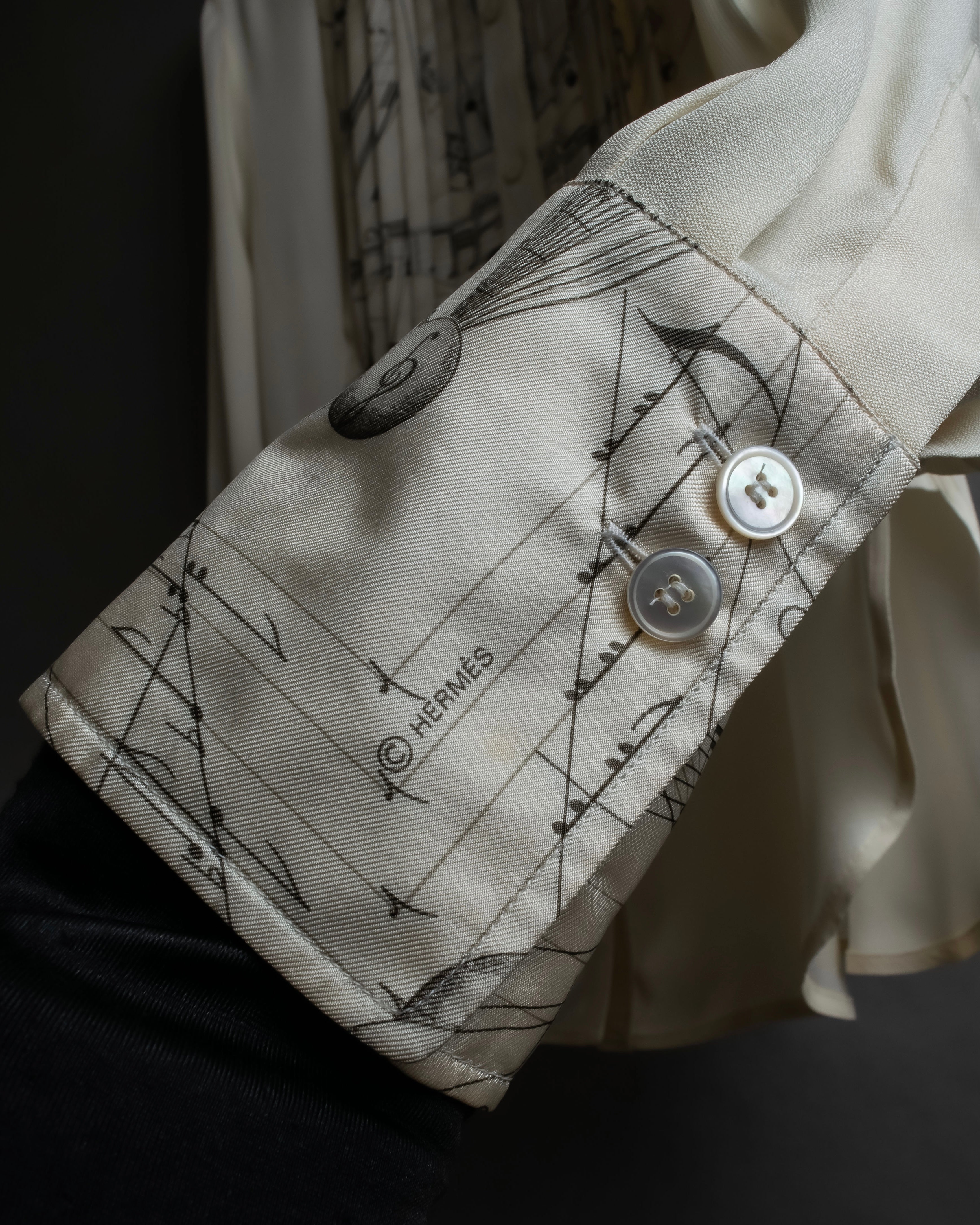 "HERMES" 90's Musical score motif front pleated shirt