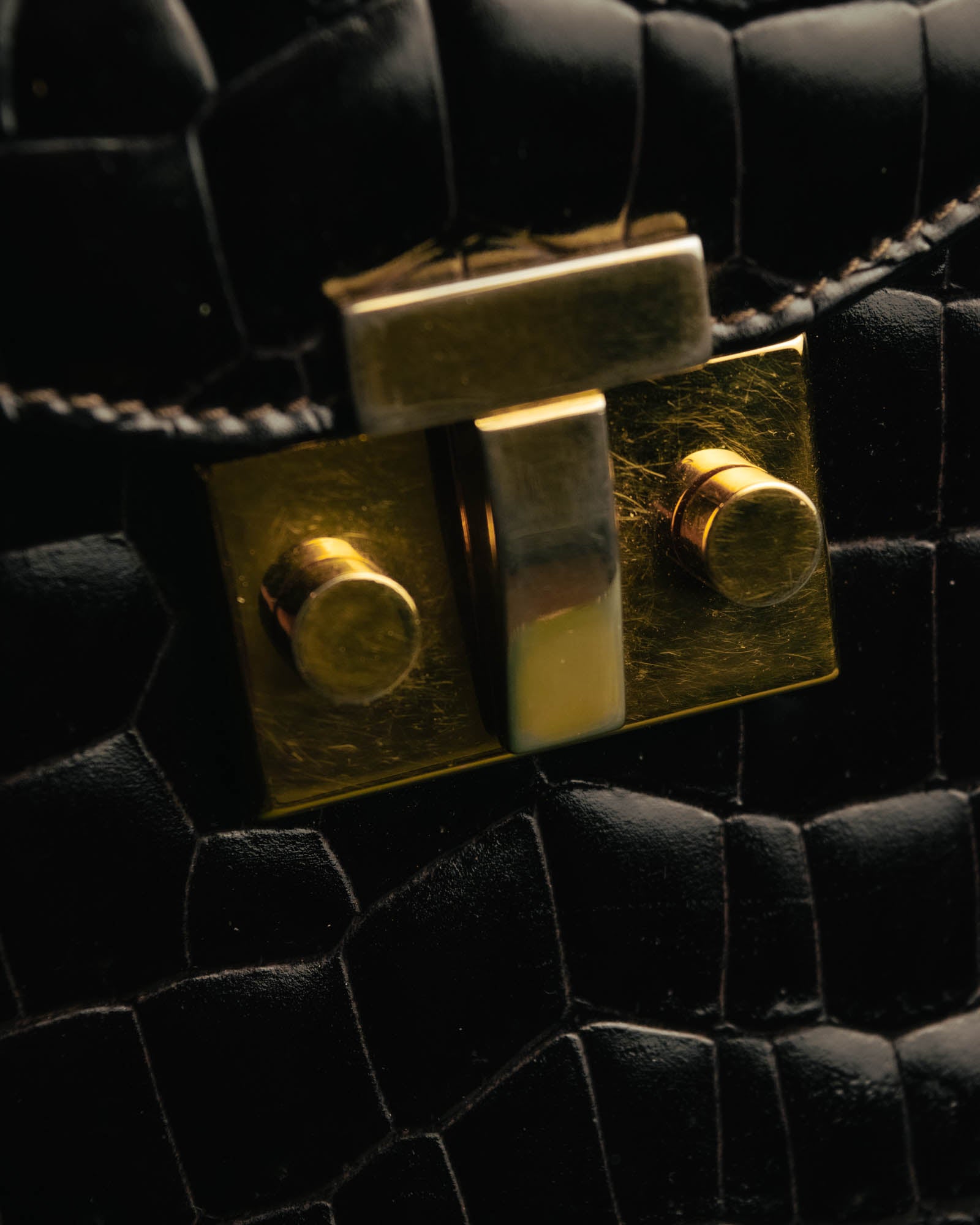 -SPECIAL- "TIFFANY & CO." 70's-80's Shiny crocodile top handle bag