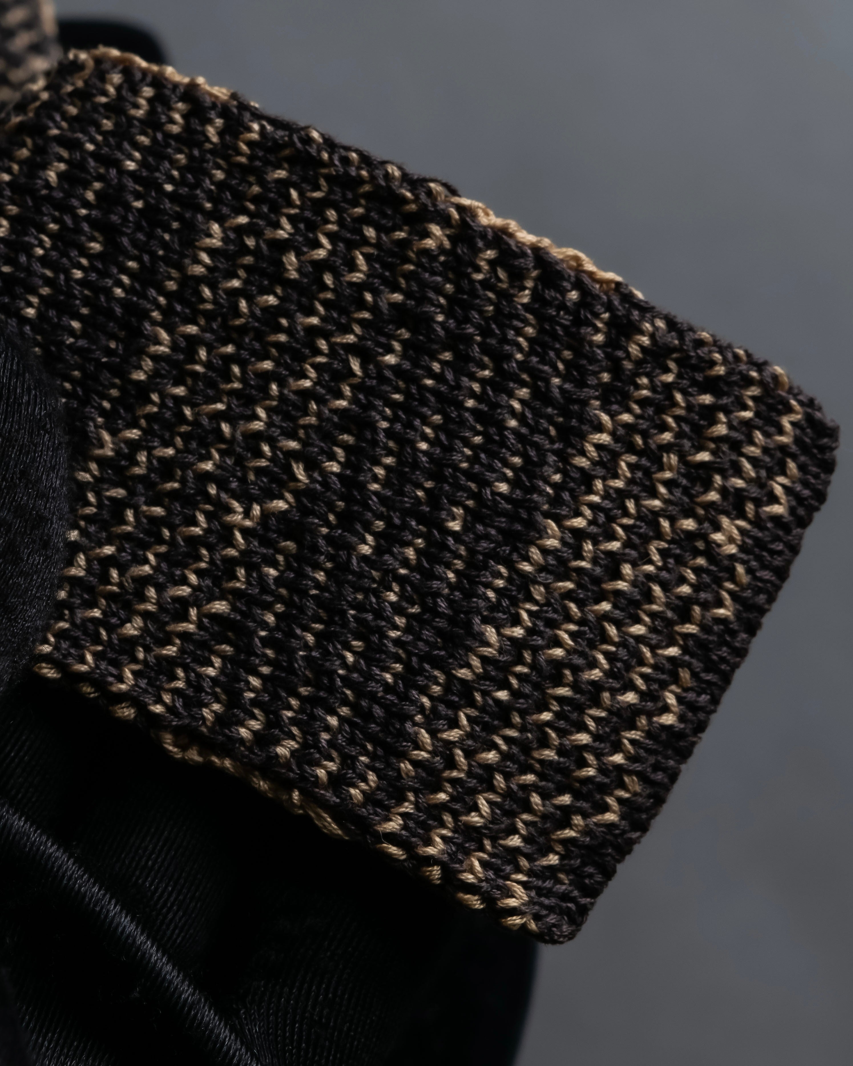 "COMME des GARCONS HOMME"
Regimental stripe square cut knit tie