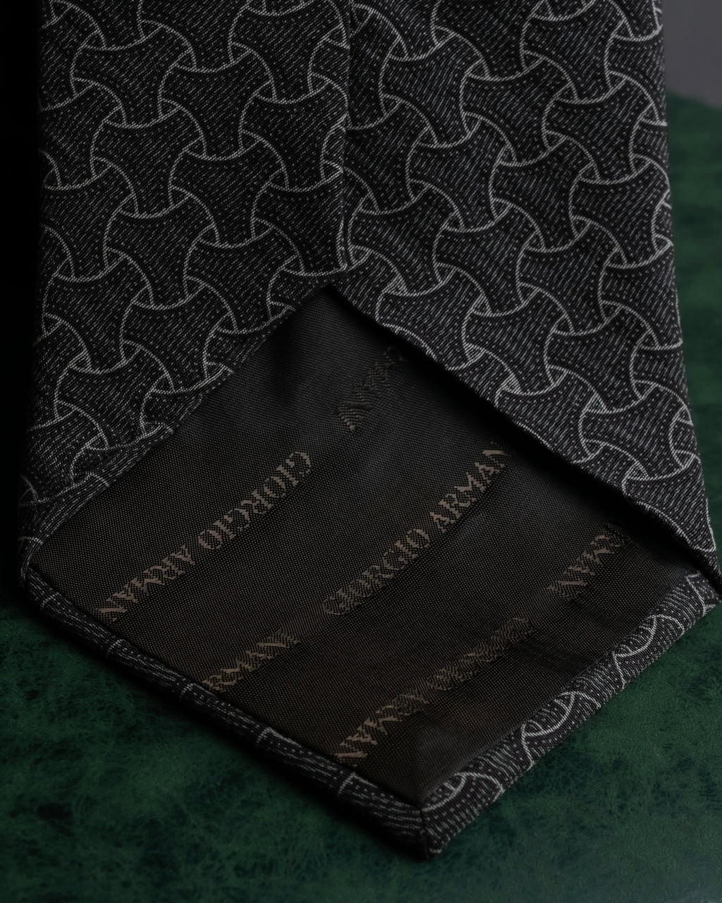 "GIORGIO ARMANI" Charcoal gray geometric pattern necktie