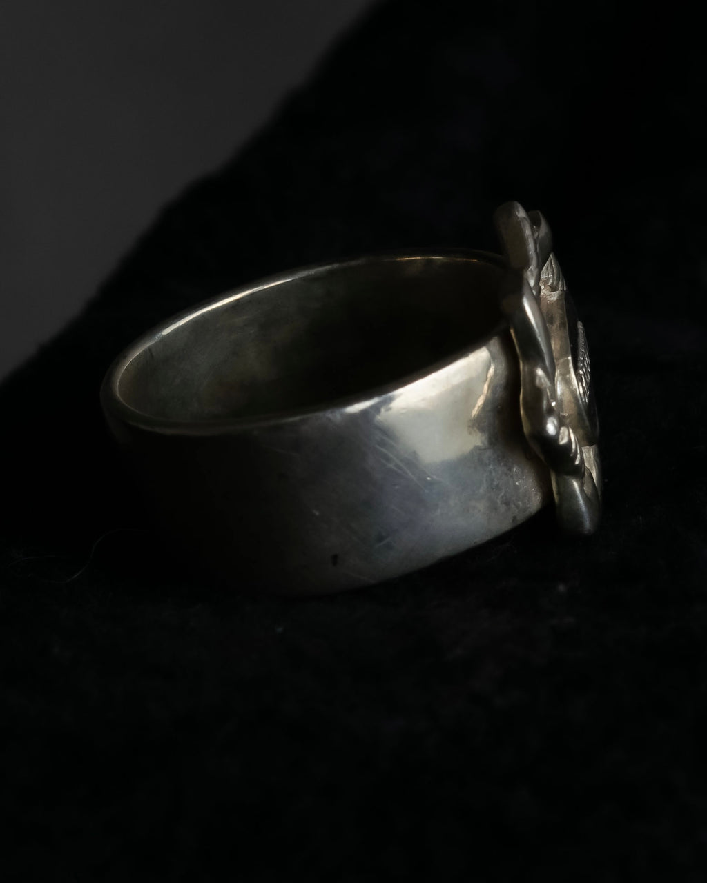 "JEAN PAUL GAULTIER" Logo engraved oval motif silver 925 rope ring