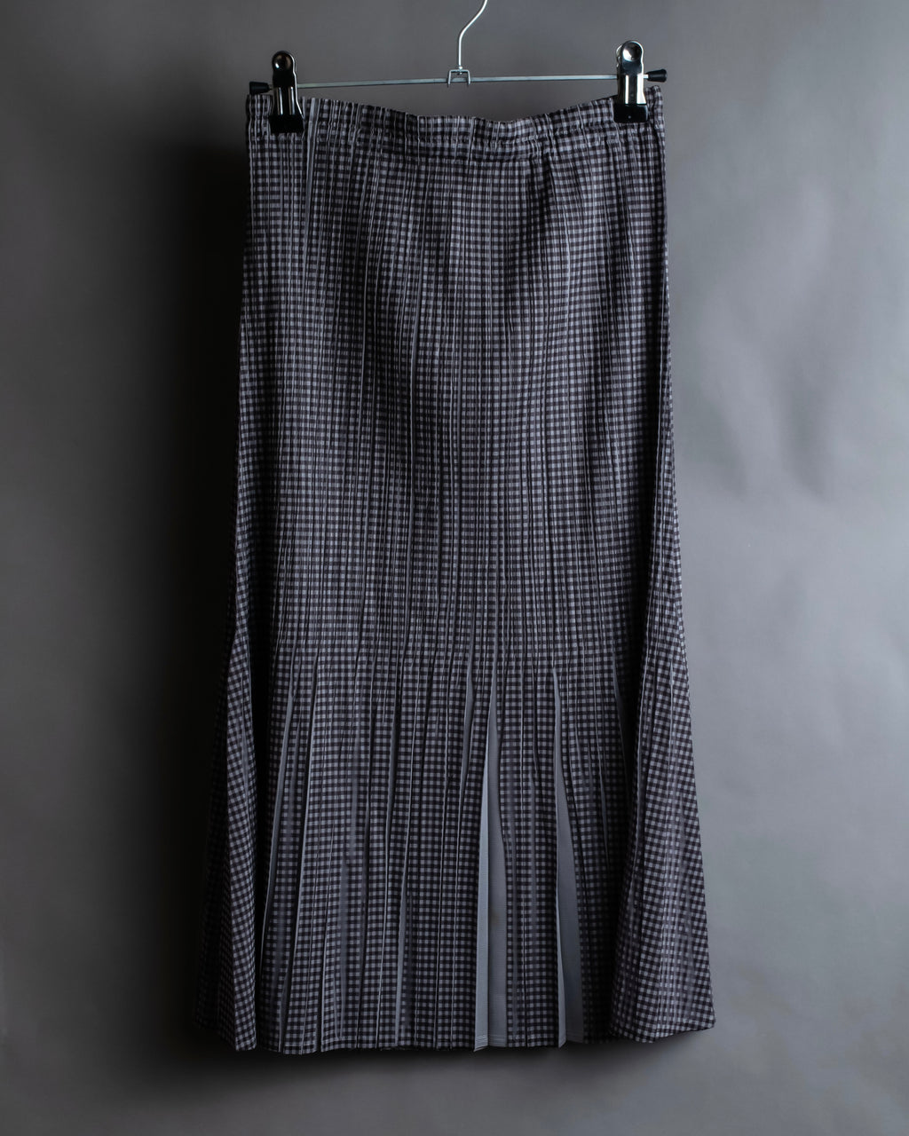 "PLEATS PLEASE ISSEY MIYAKE"
Gingham check sheer combination pleated skirt